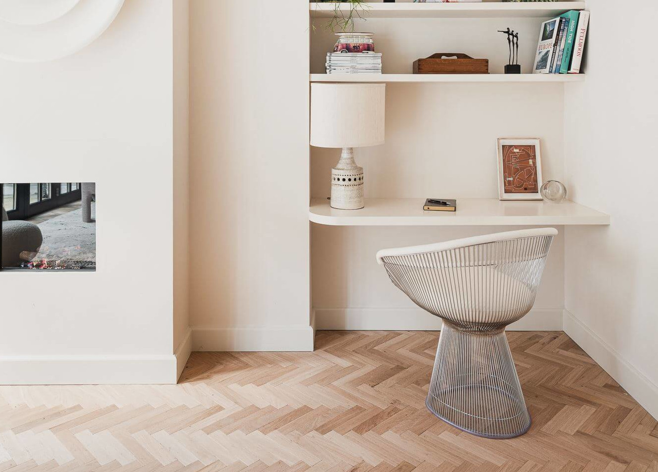 espace bureau dans salon