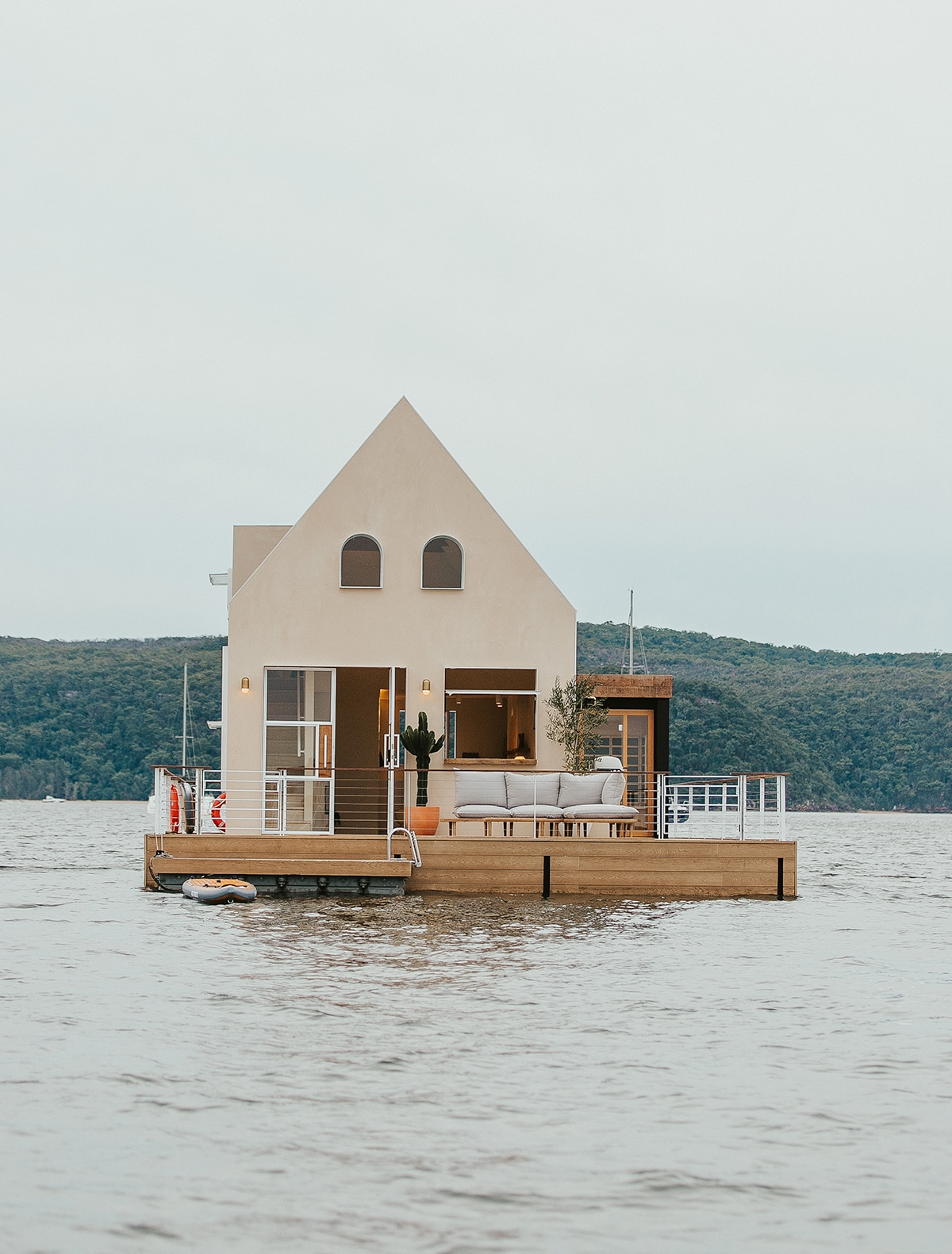 maison flottante avec terrasse Lilypad II