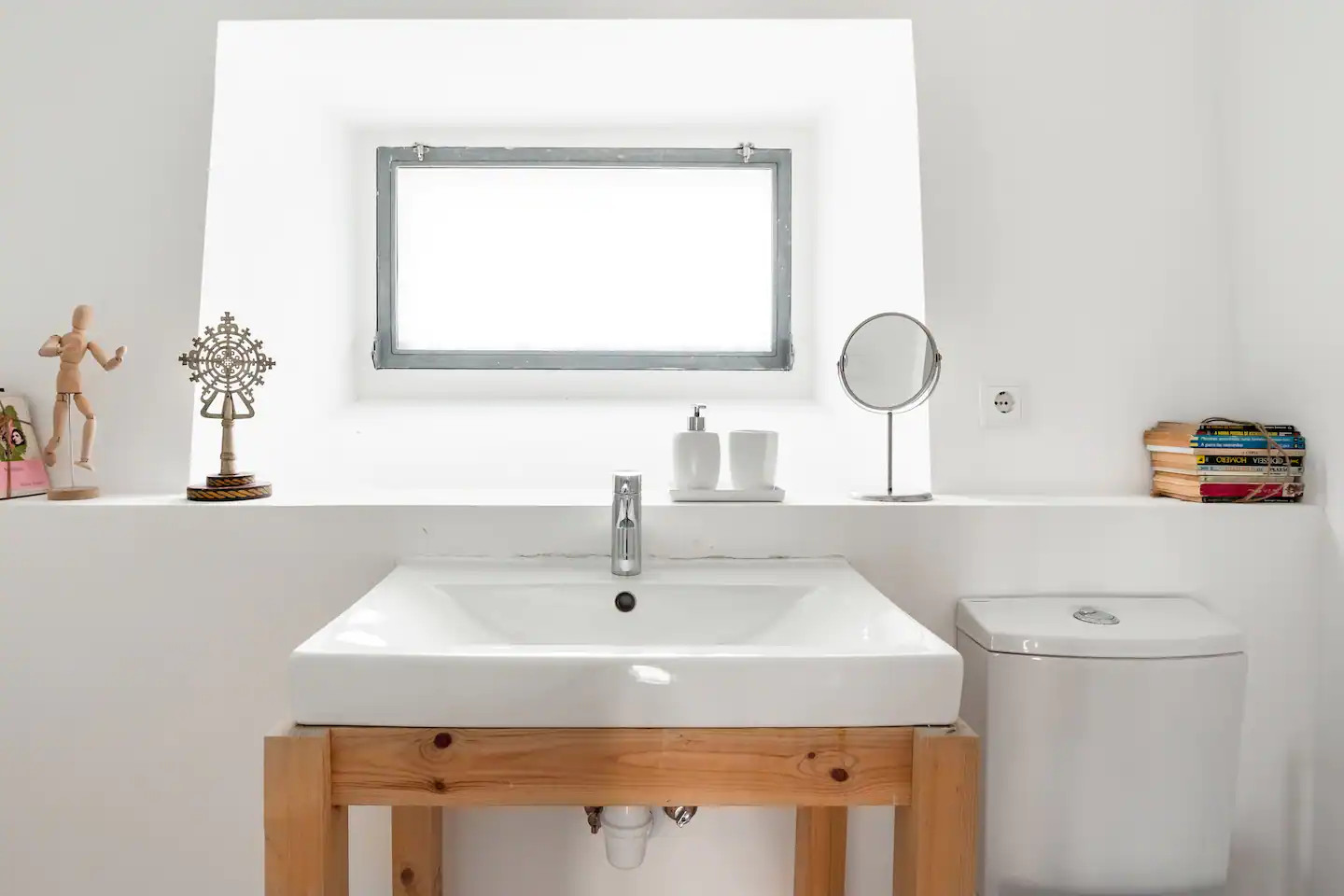 salle de bain minimaliste blanche et bois salle de bain minimaliste blanche et bois