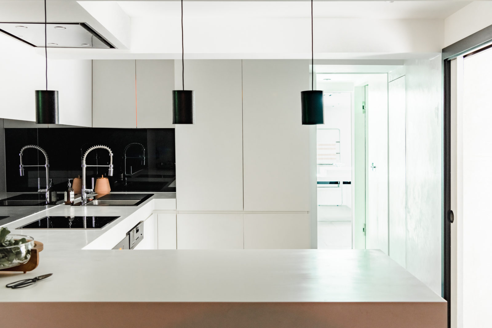 cuisine design blanche et noire