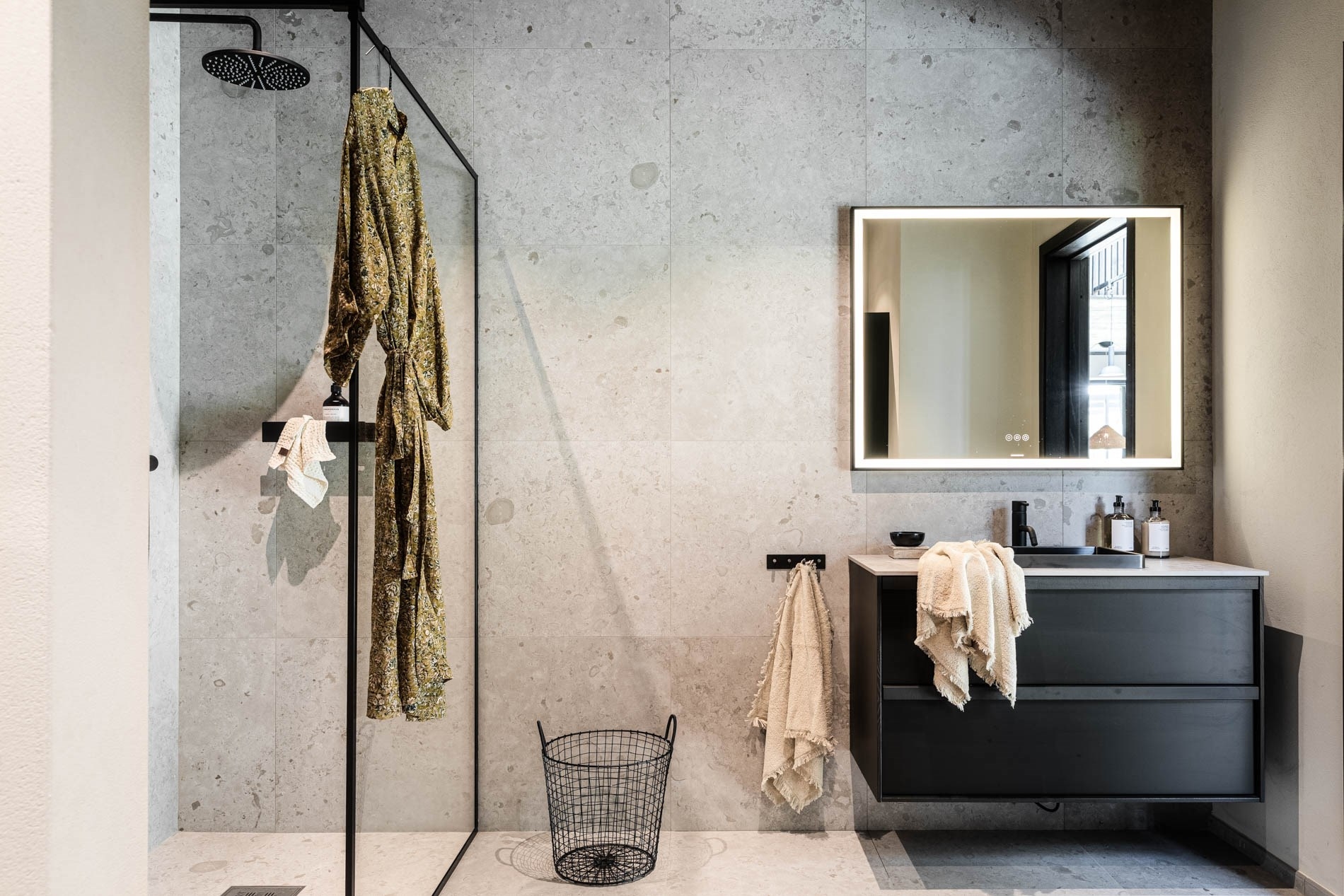 salle de bain terrazzo gris