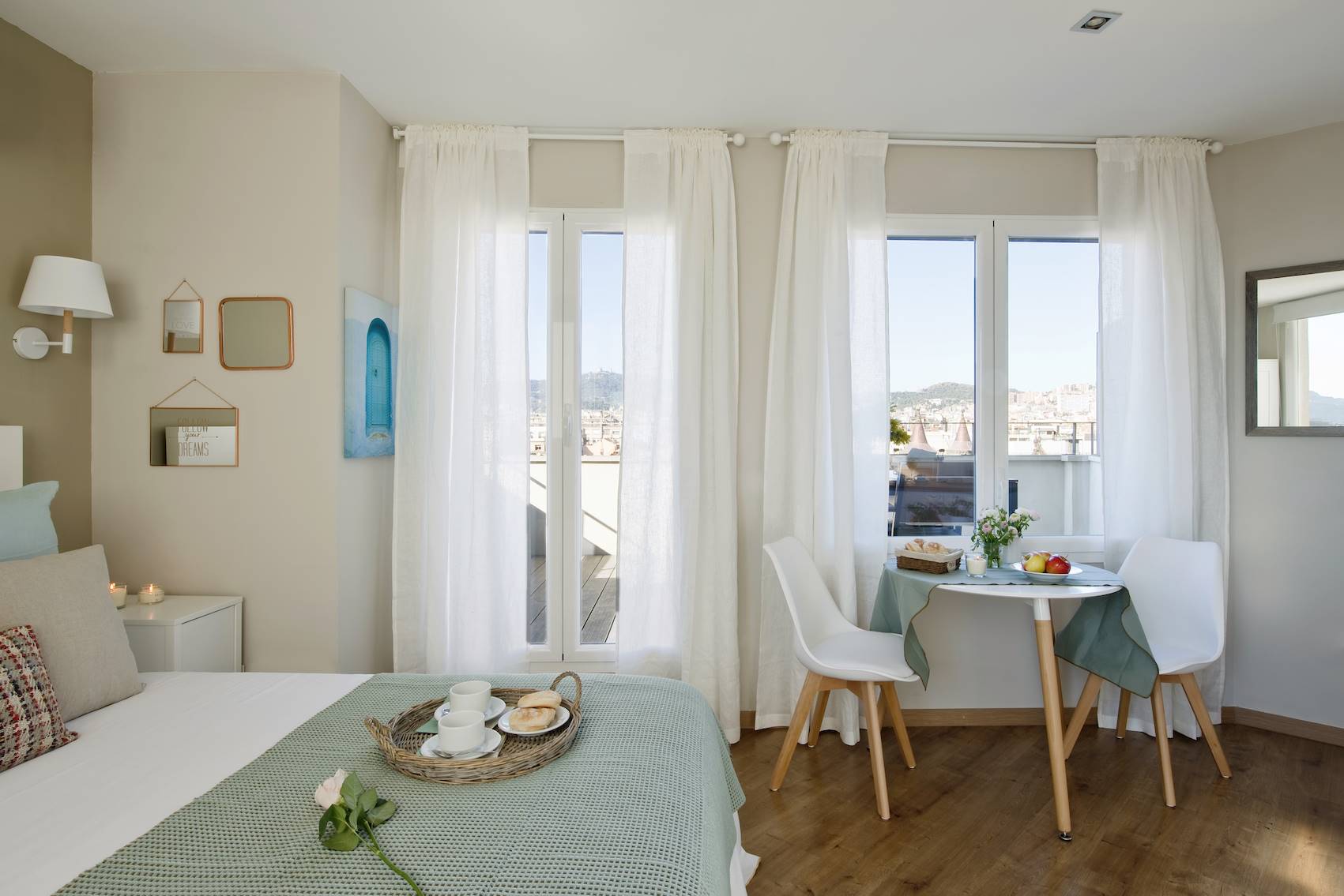 salon et chambre mini appartement de 16m2