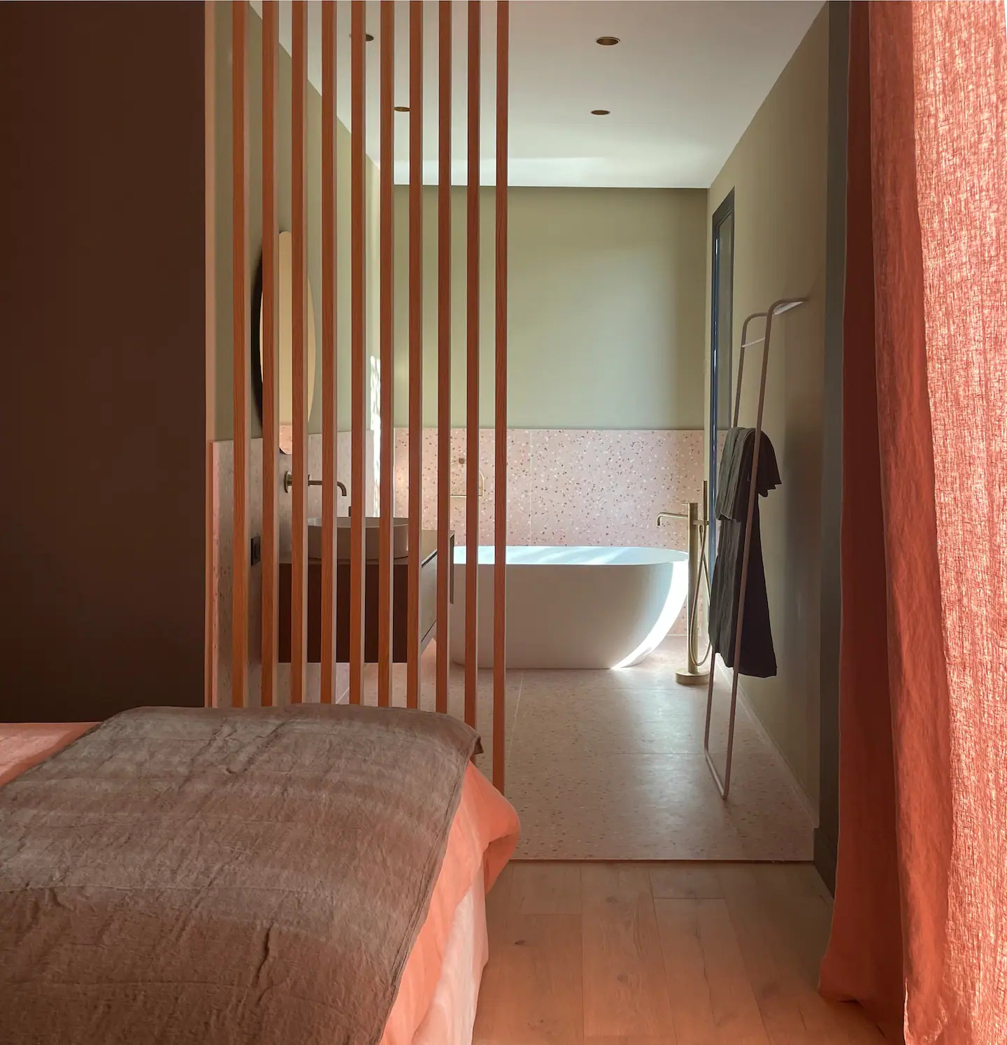 salle de bain terrazzo terracotta maison architecte Villa Contemporelle salle de bain terrazzo terracotta maison architecte Villa Contemporelle