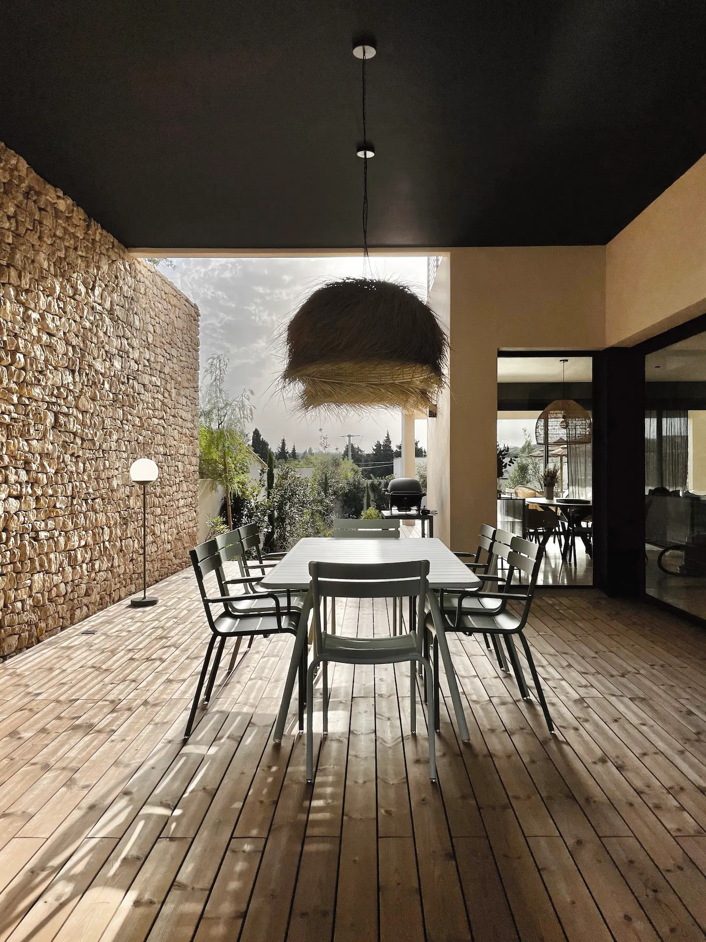 terrasse bois mur de pierres maison architecte Villa Contemporelle terrasse bois mur de pierres maison architecte Villa Contemporelle