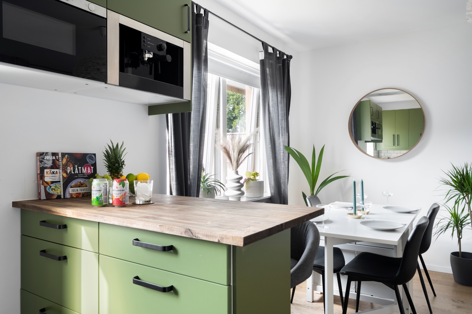 cuisine verte avec îlot studio de 26m2 cuisine verte avec îlot studio de 26m2