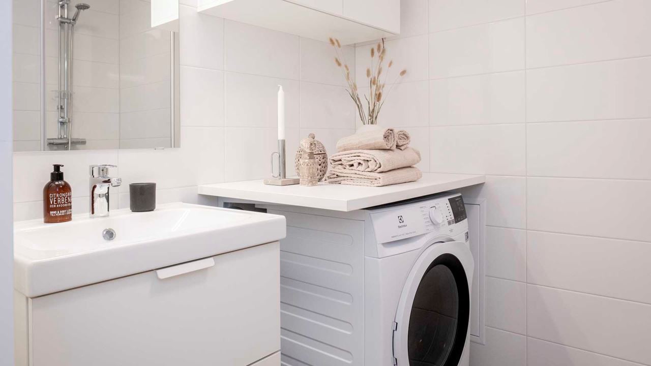 salle de bain blanche 