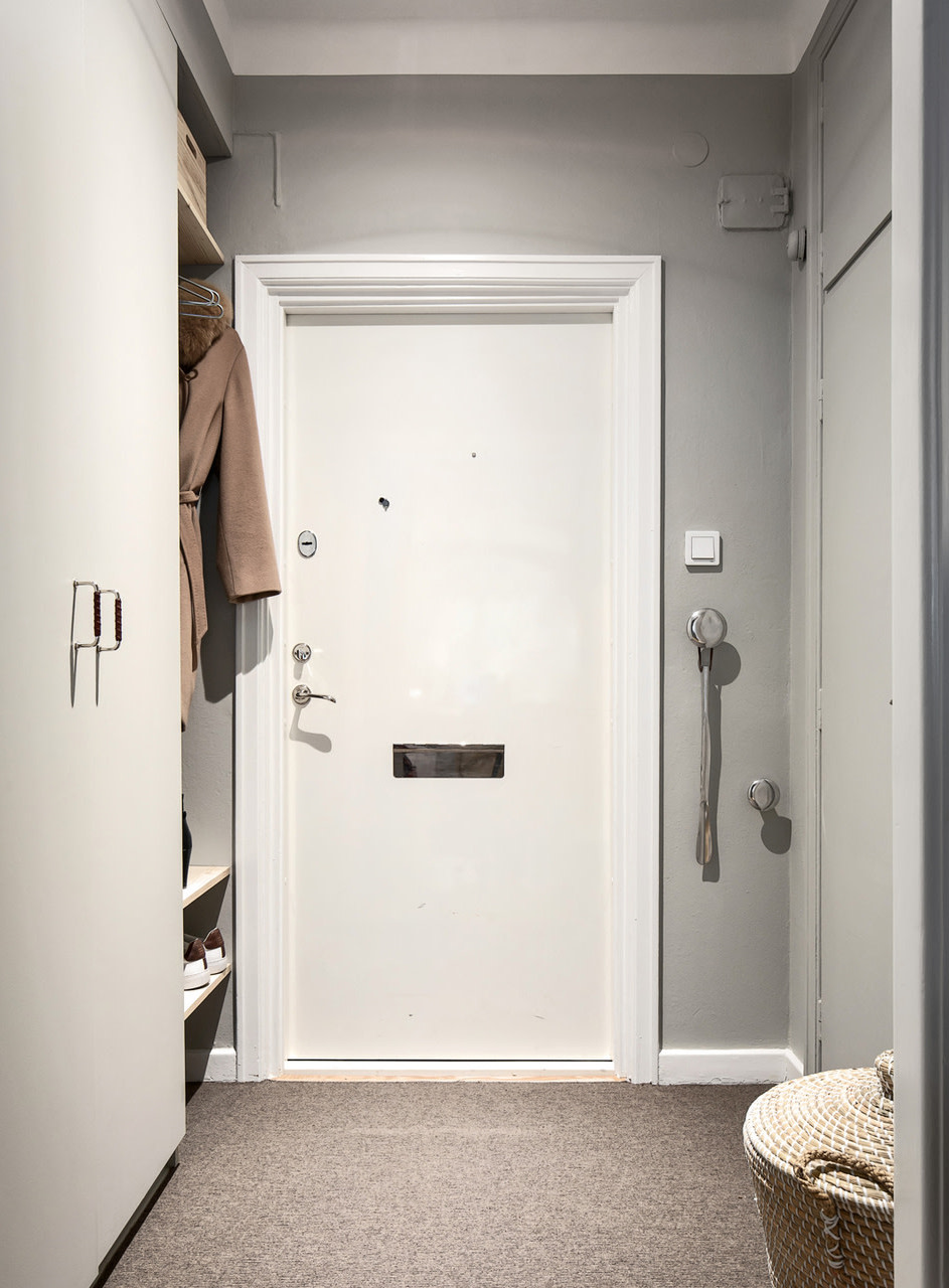 entrée mur gris