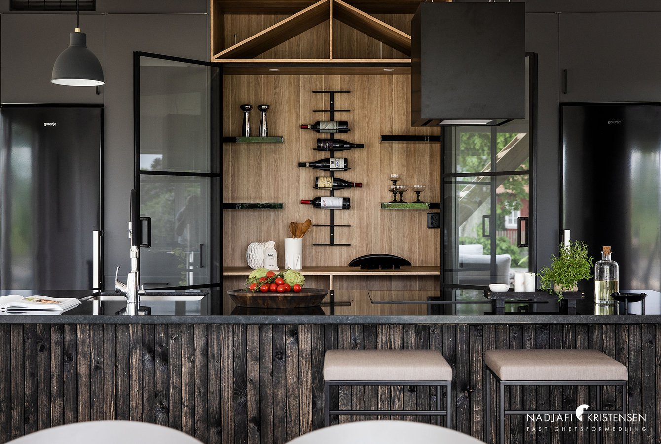 cuisine design avec vitrine