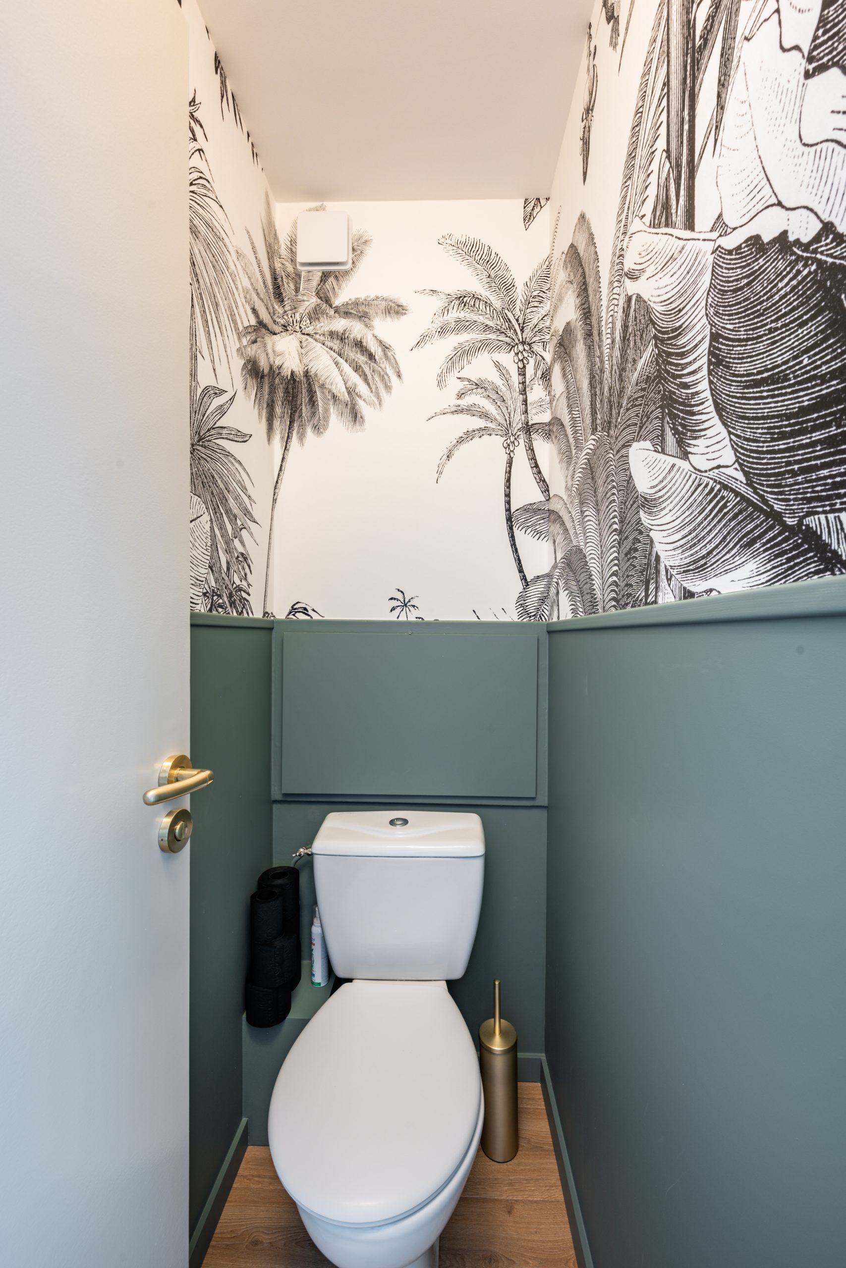 toilettes avec papier-peint panoramique toilettes avec papier-peint panoramique