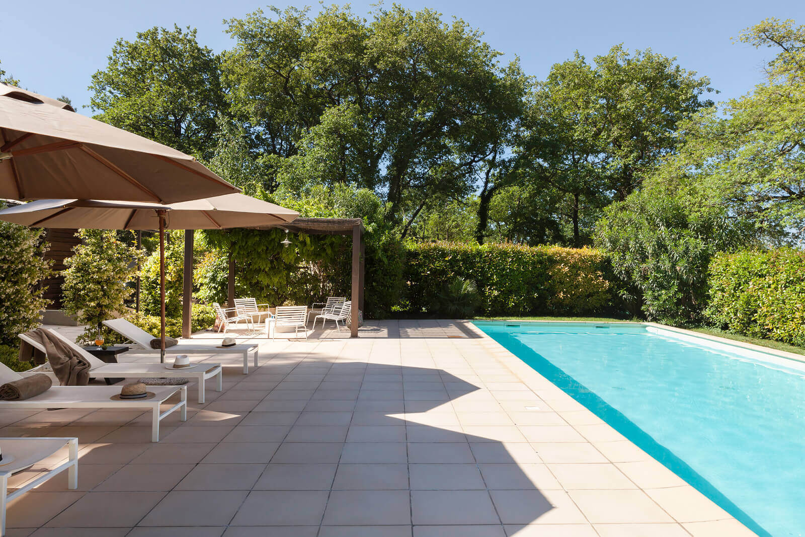 terrasse avec piscine maison provençale contemporaine terrasse avec piscine maison provençale contemporaine