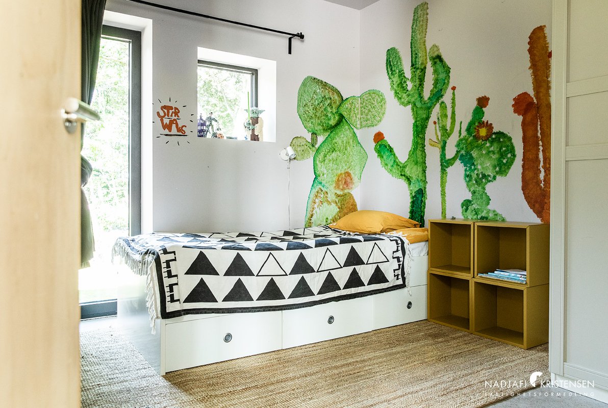 chambre avec papier-peint cactus chambre avec papier-peint cactus