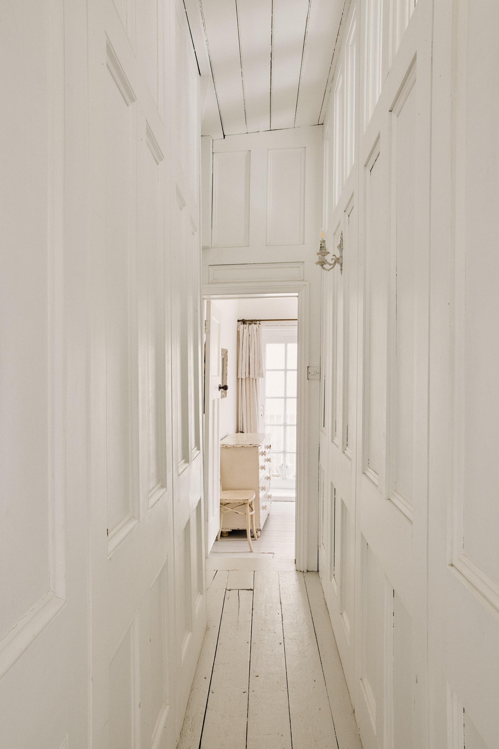 couloir avec placards rustiques couloir avec placards rustiques
