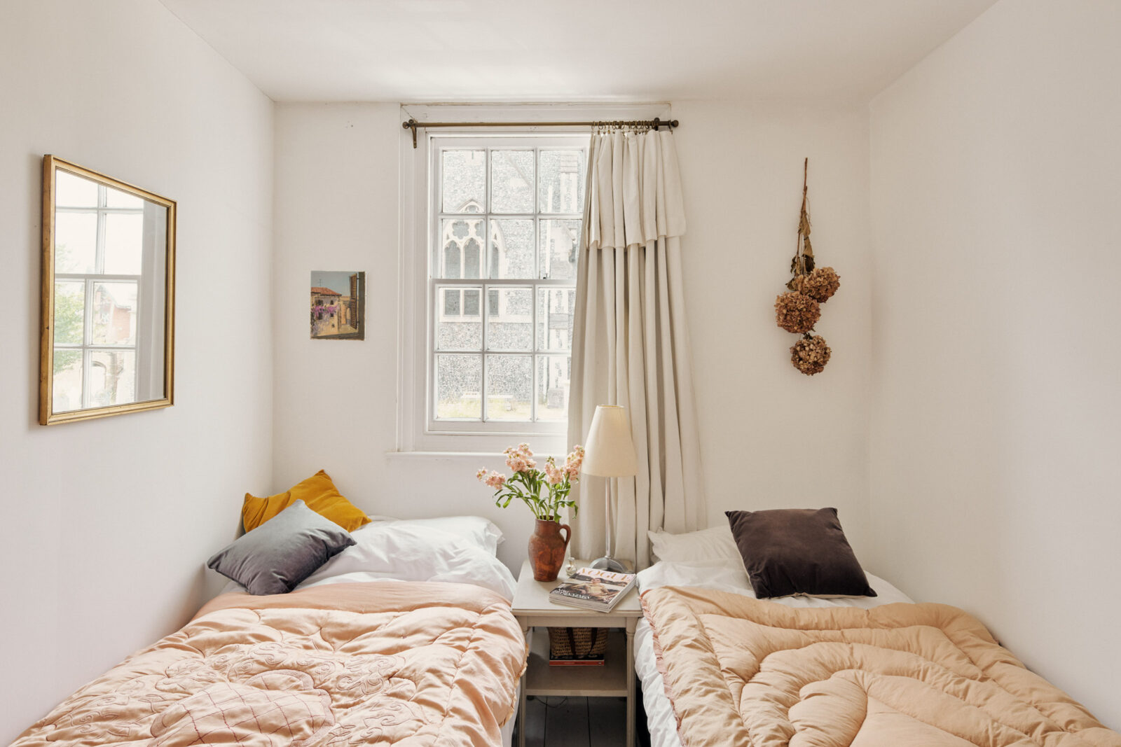 chambre avec deux lits décoration rustique chic chambre avec deux lits décoration rustique chic
