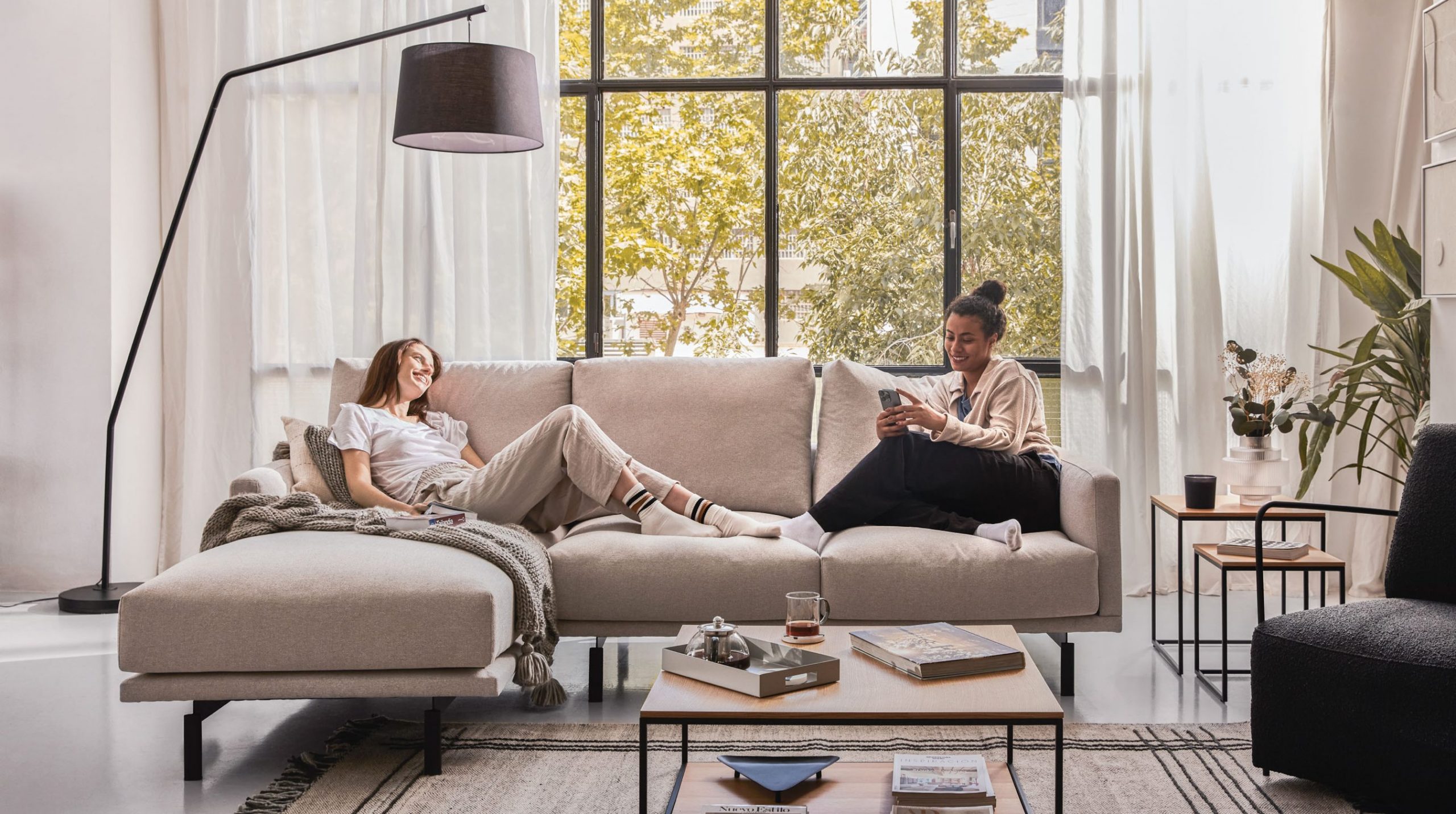 salon décoration contemporaine Kave Home Lazy Sundays salon décoration contemporaine Kave Home Lazy Sundays