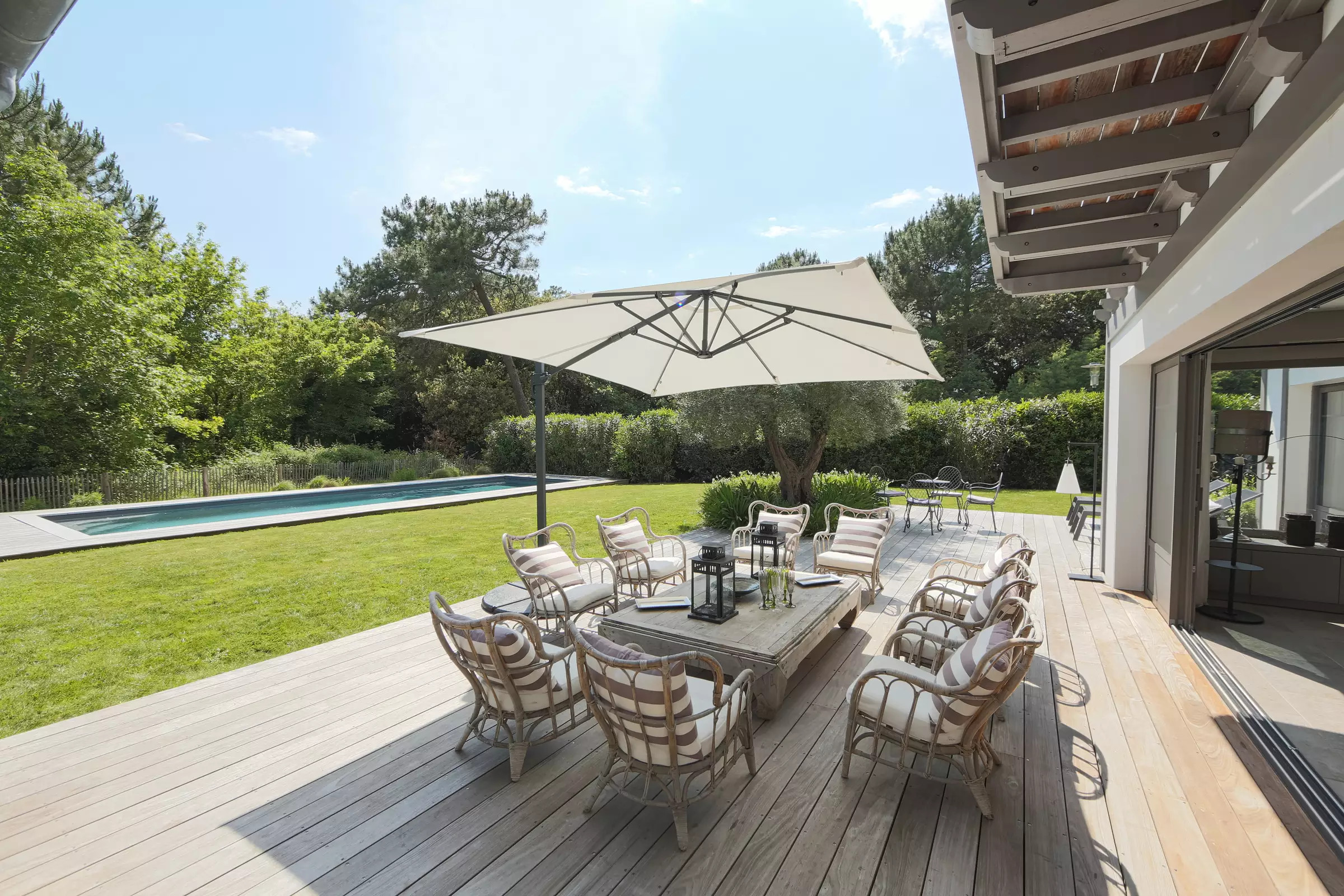 maison terrasse bois et piscine maison terrasse bois et piscine