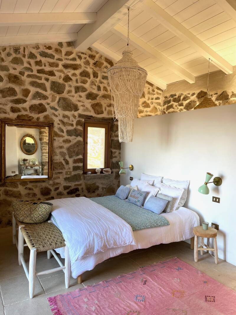chambre maison en pierres Lu Cannicsioni chambre maison en pierres Lu Cannicsioni