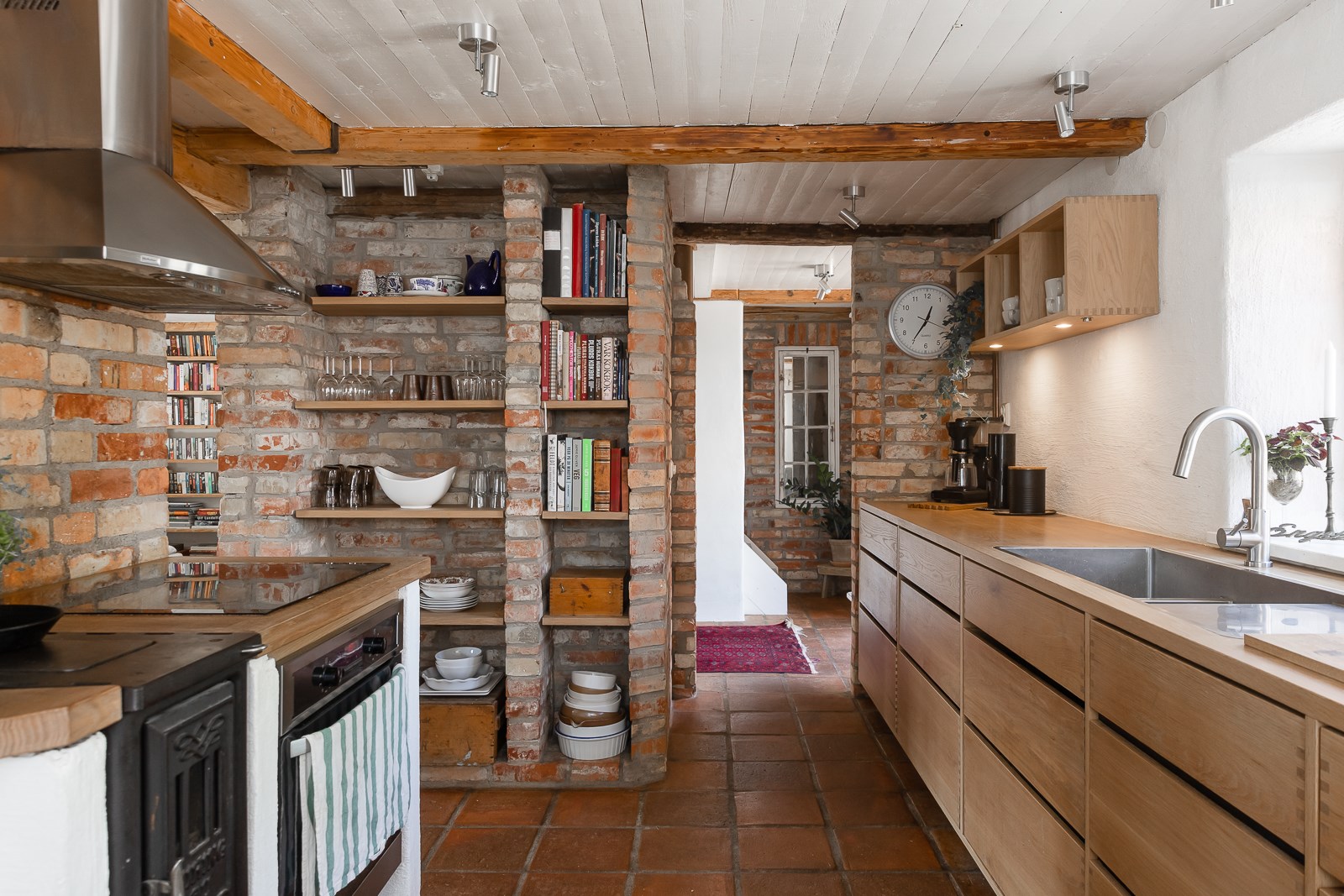 cuisine design bois dans maison ancienne cuisine design bois dans maison ancienne