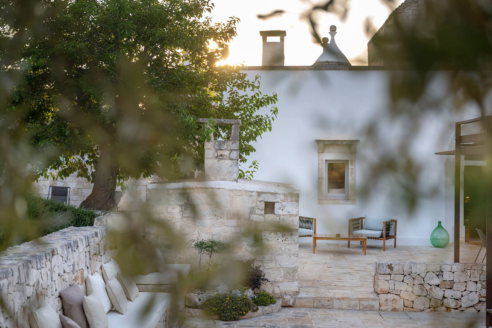 terrasse en pierre maison Pouilles