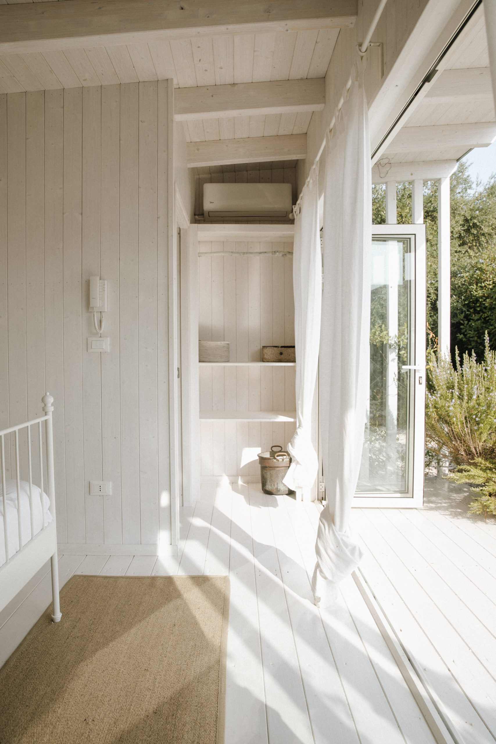chambre avec terrasse décoration blanche Trullo Piccolo Pouilles chambre avec terrasse décoration blanche Trullo Piccolo Pouilles
