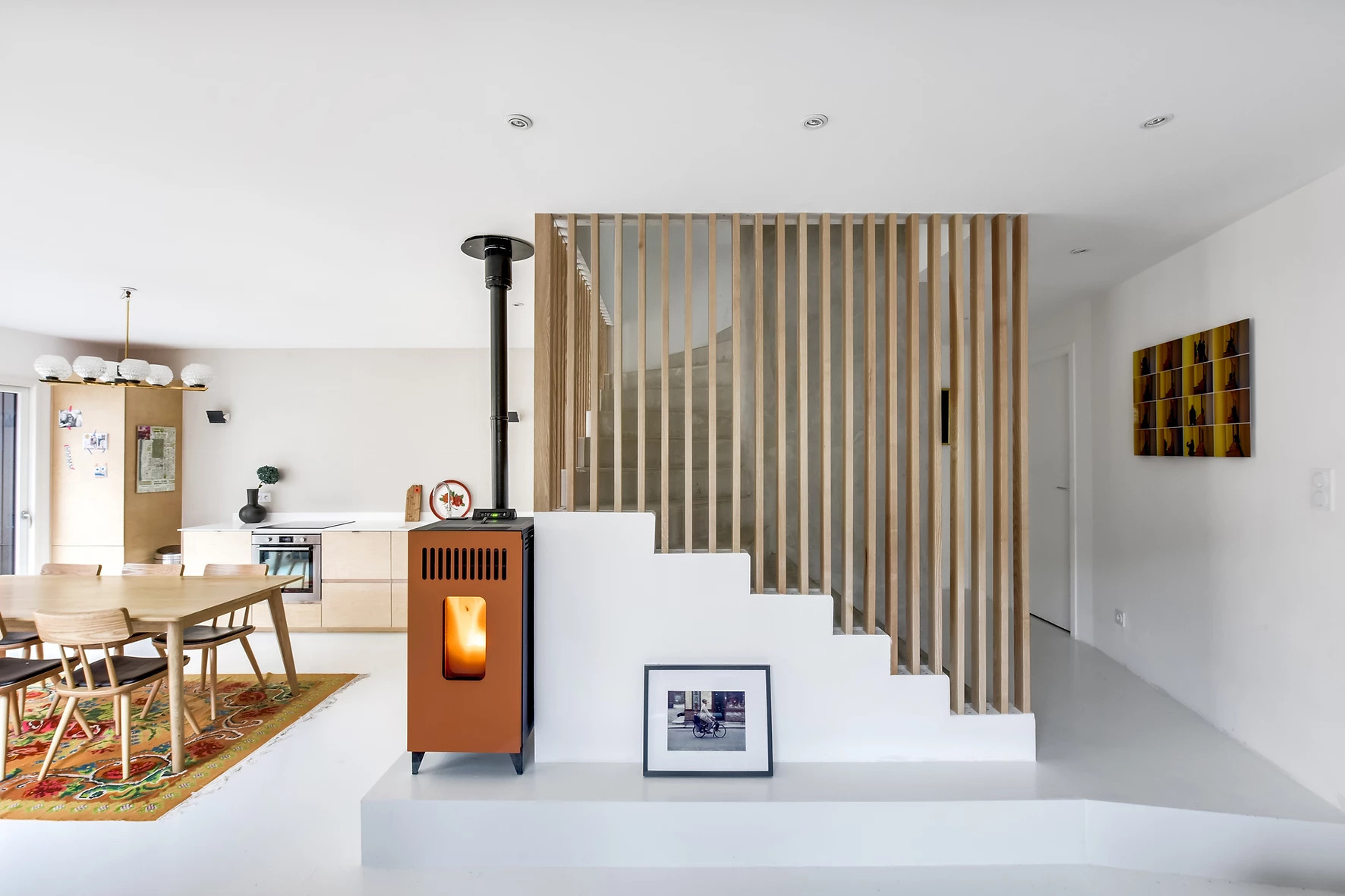 montée d montée d'escalier avec rampe décoration tasseau de bois