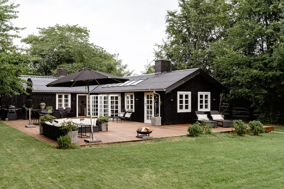 maison en bois avec terrasse en bois