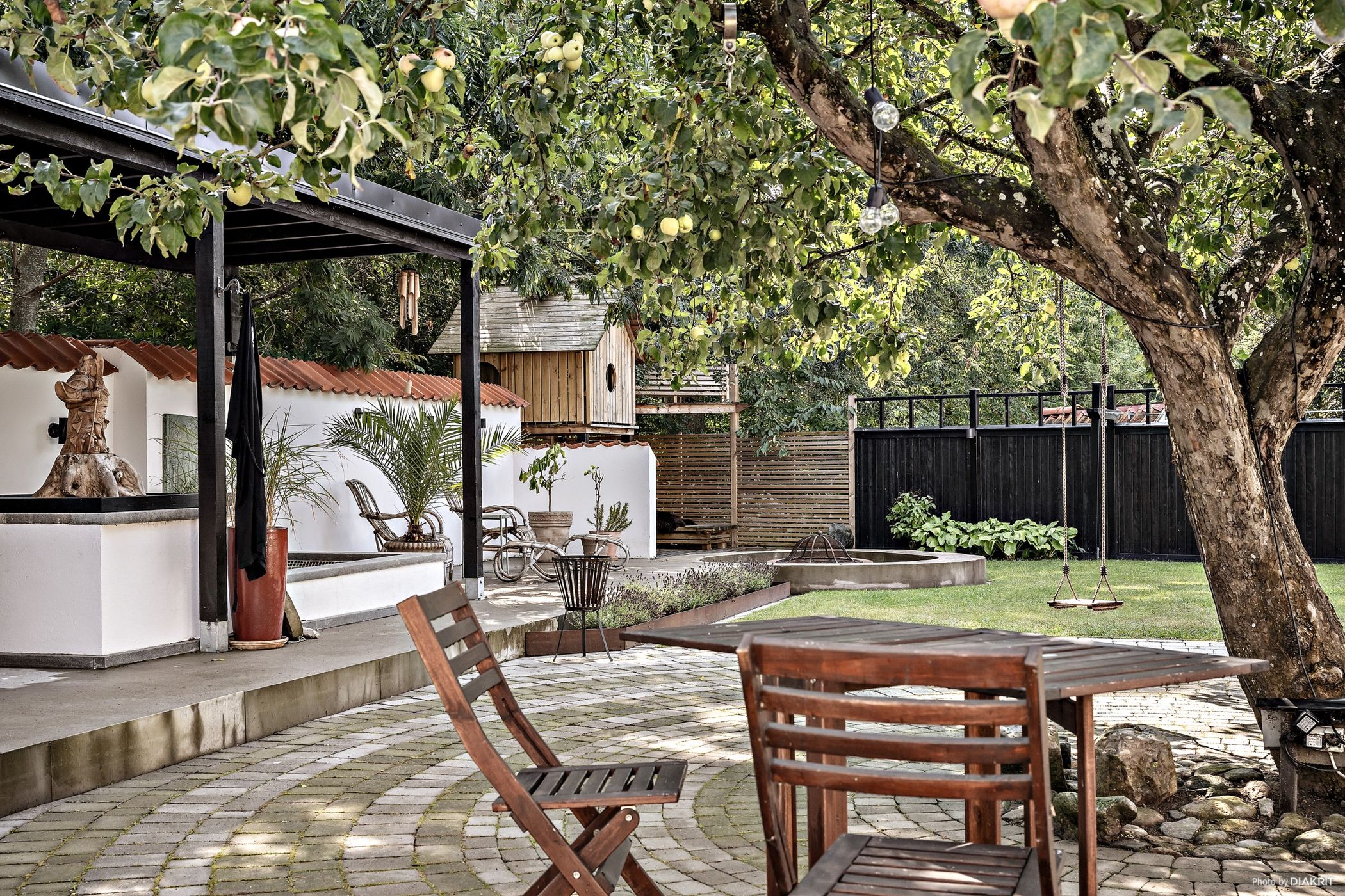 jardin avec pergola acier