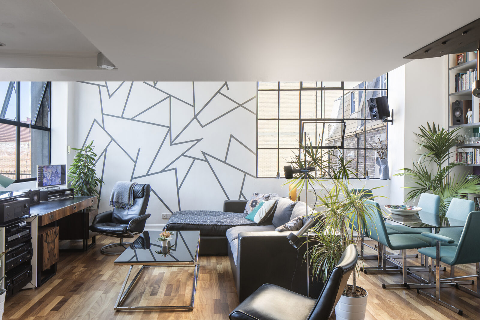 salon loft avec mezzanine