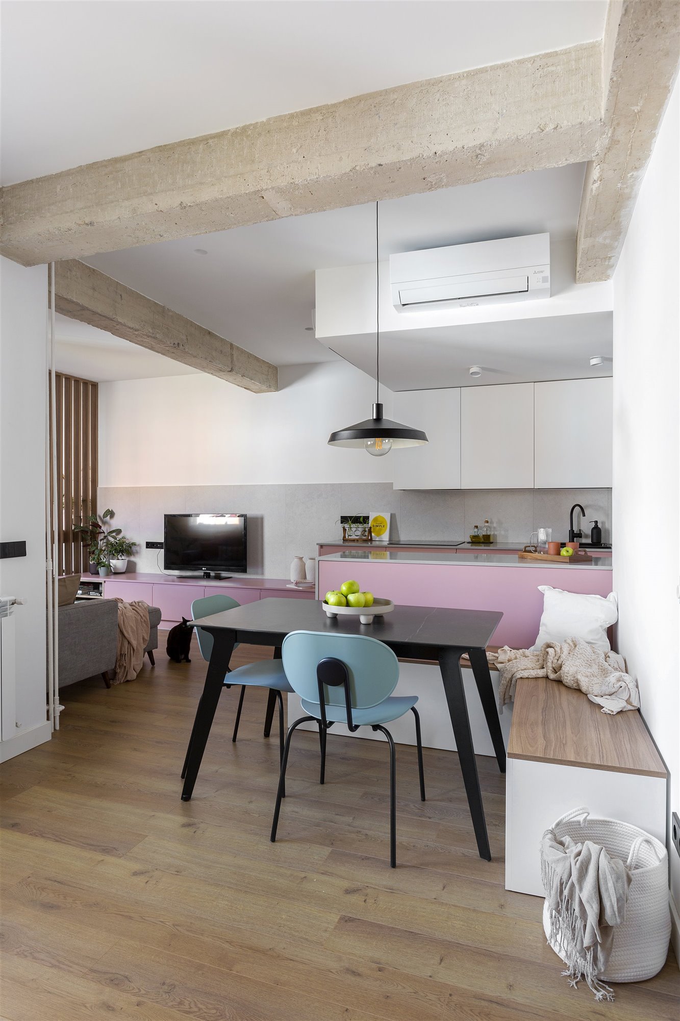 cuisine rose avec coin repas cuisine rose avec coin repas