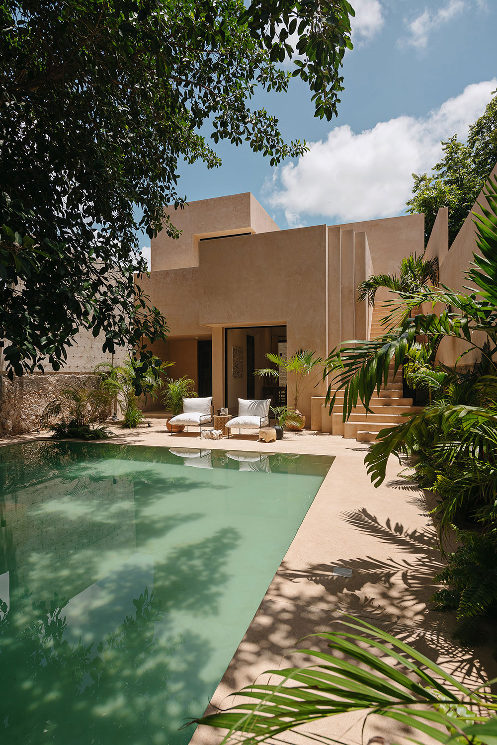 jardin avec piscine maison ancienne rénovée Mexique