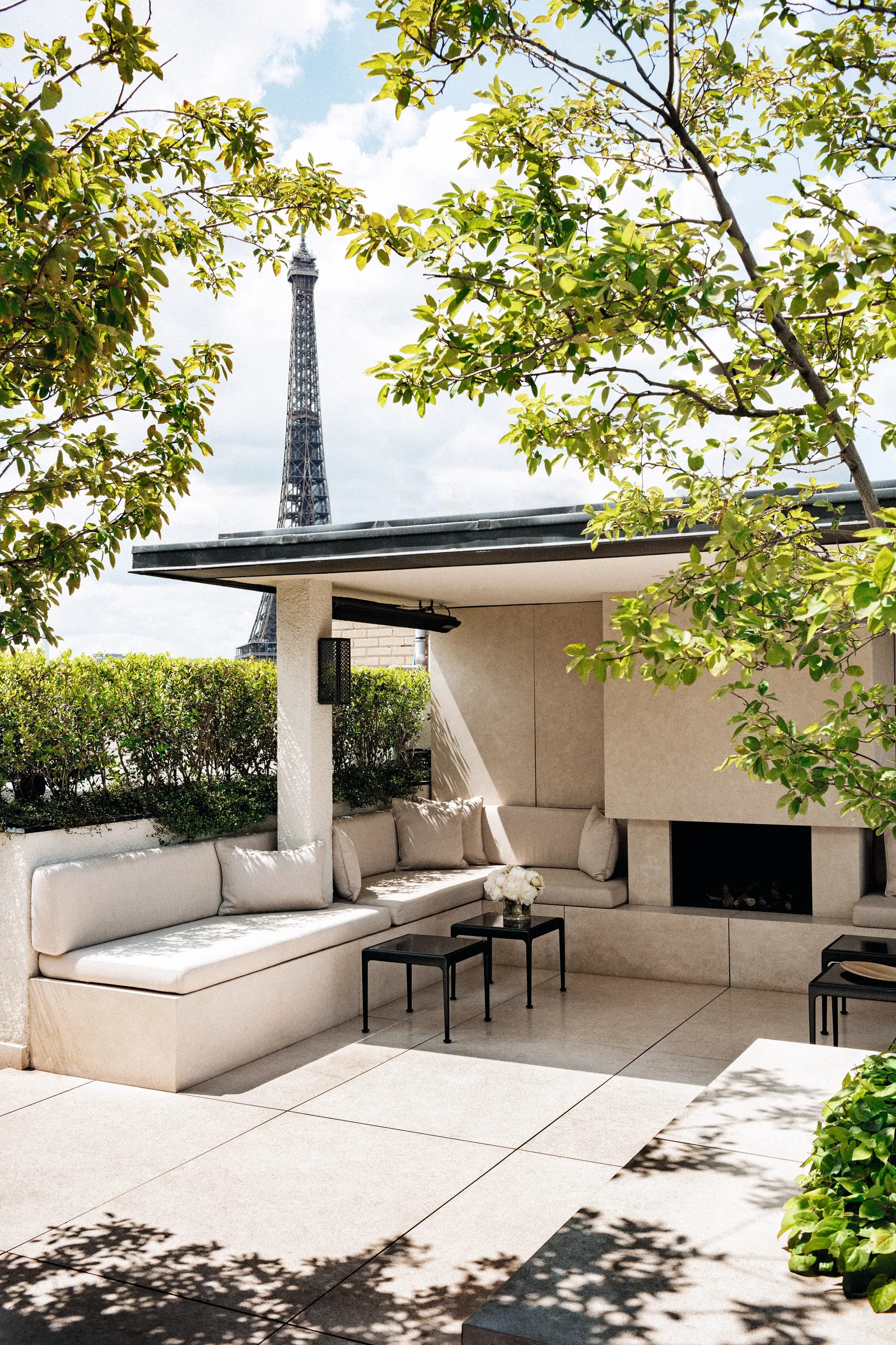 terrasse appartement avec cheminée vue Tour Eiffel terrasse appartement avec cheminée vue Tour Eiffel