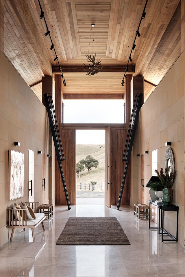 entrée déplafonnée maison en bois entrée déplafonnée maison en bois