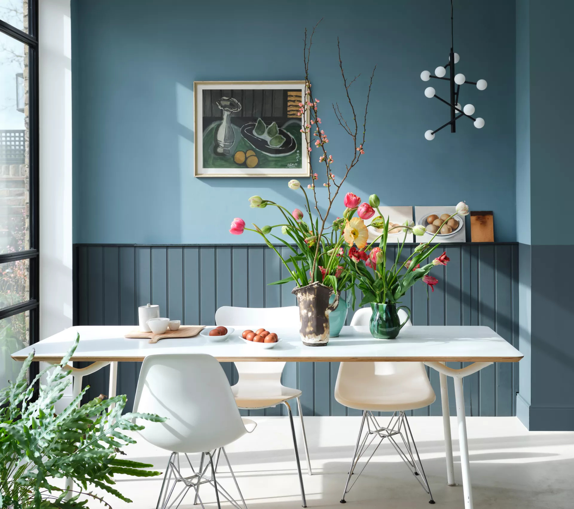 salle à manger bleue décoration design