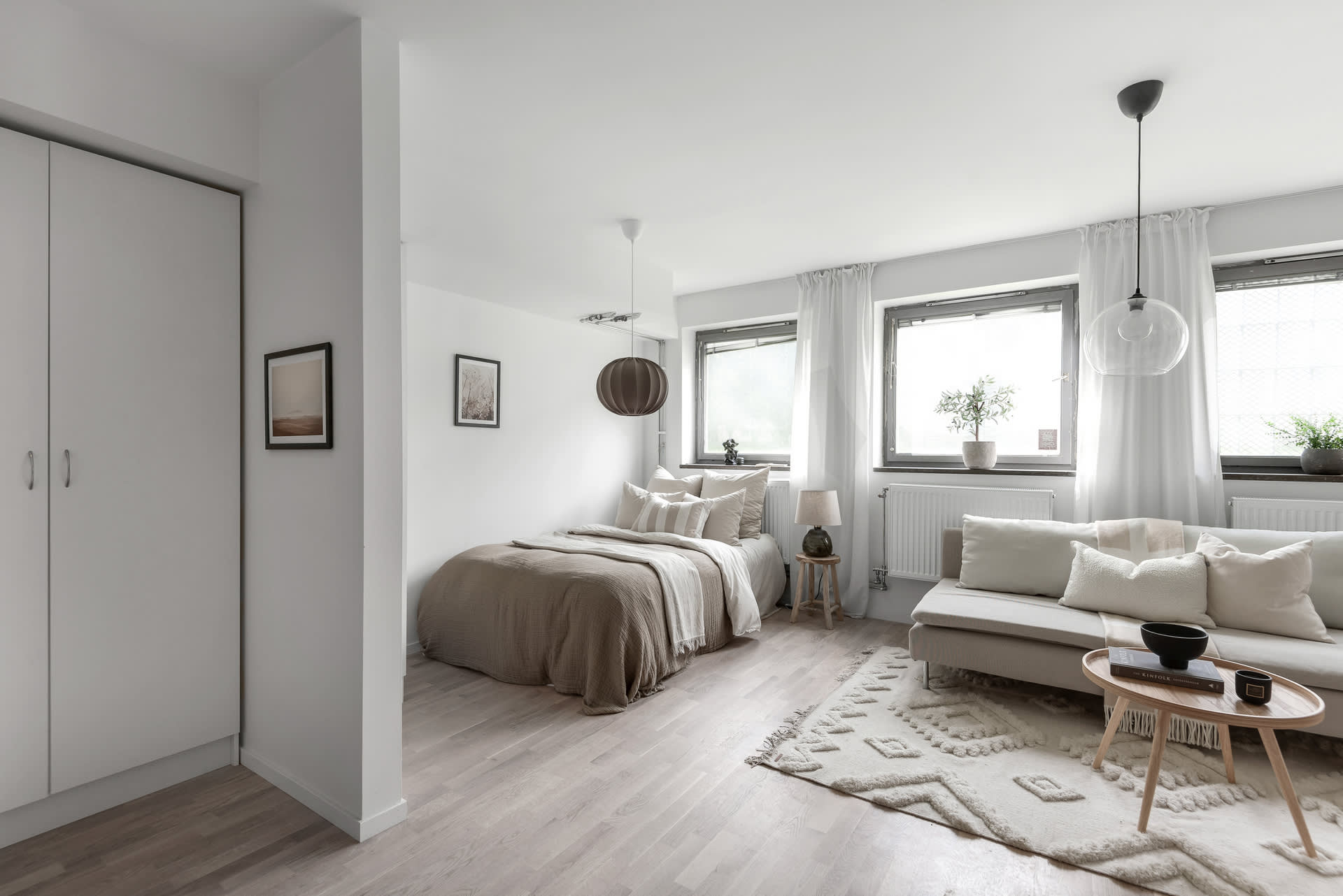 chambre studio 31m2 décoration beige