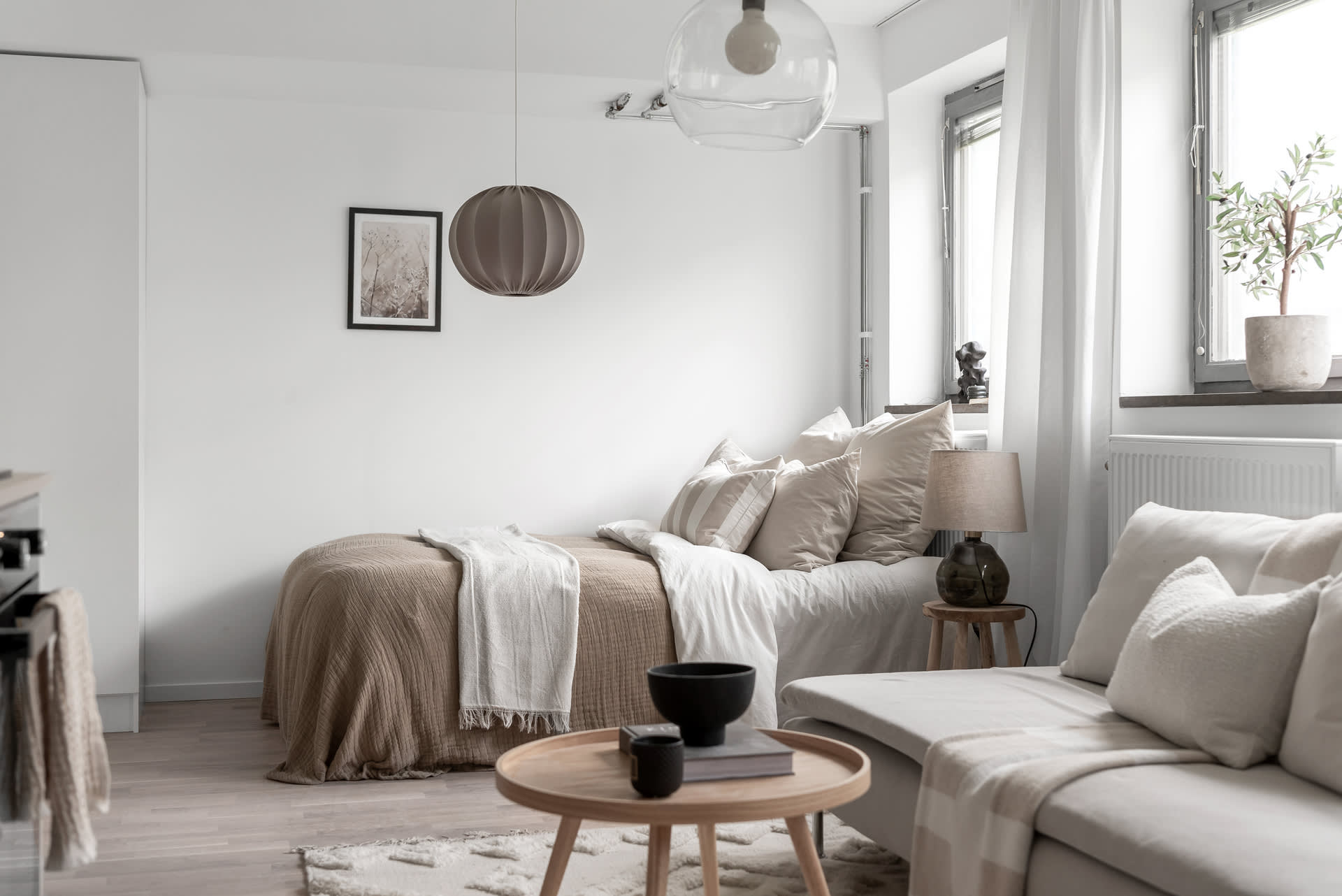salon et chambre studio 31m2 décoration beige