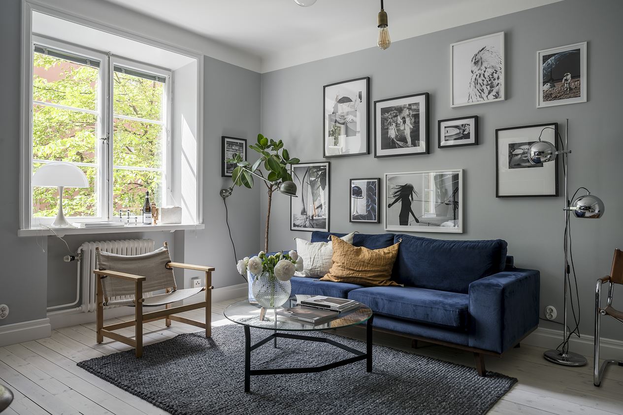 salon décoration scandinave canapé bleu