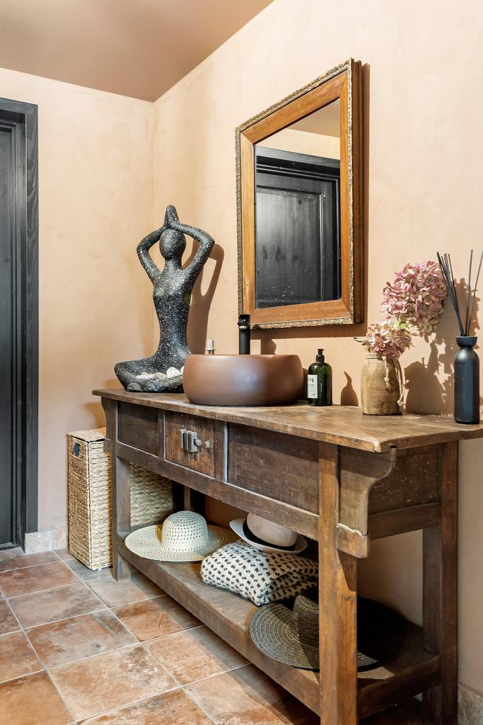 salle de bain rustique chic