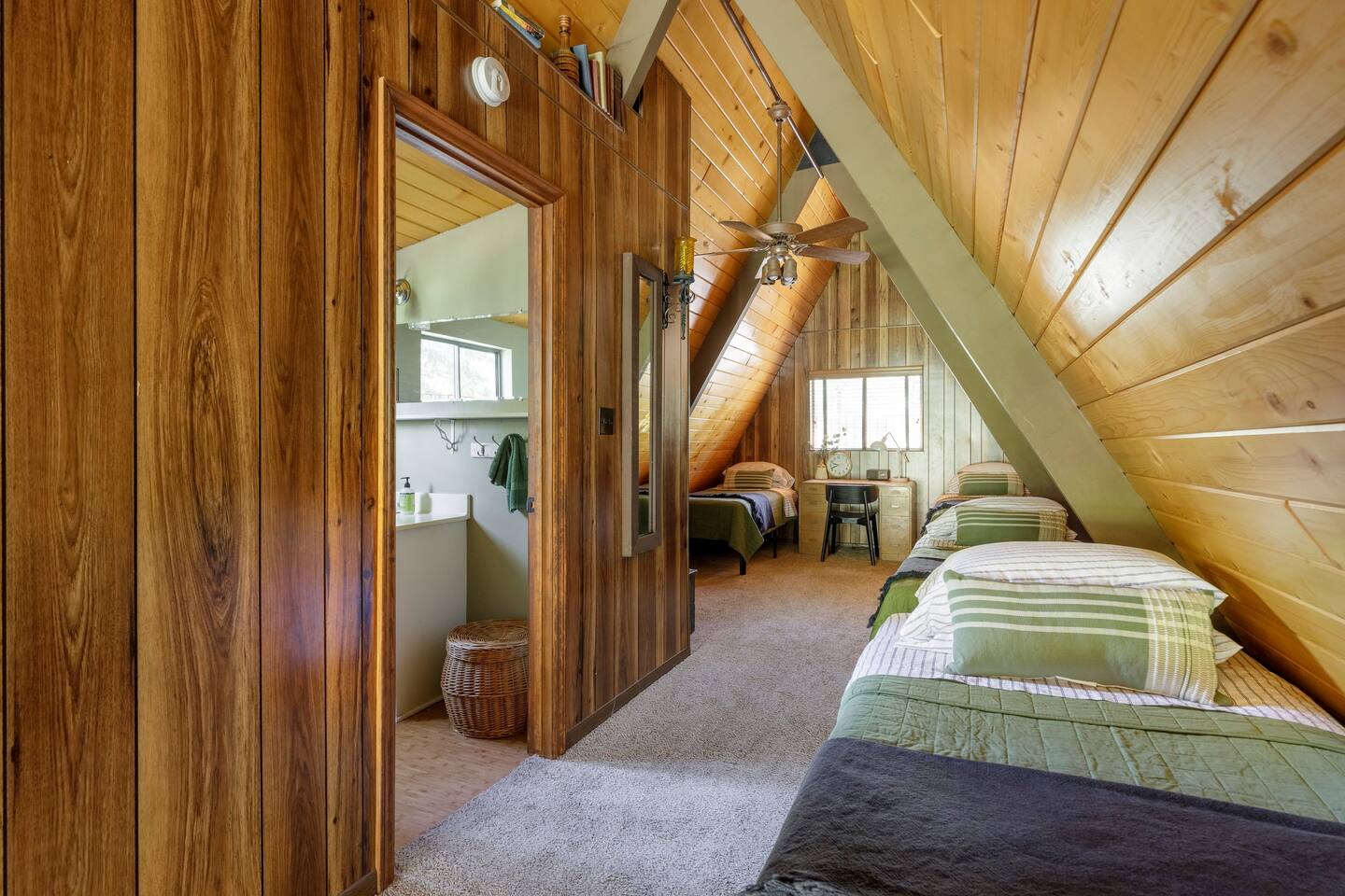 chambre sous combles maison A-Frame chambre sous combles maison A-Frame