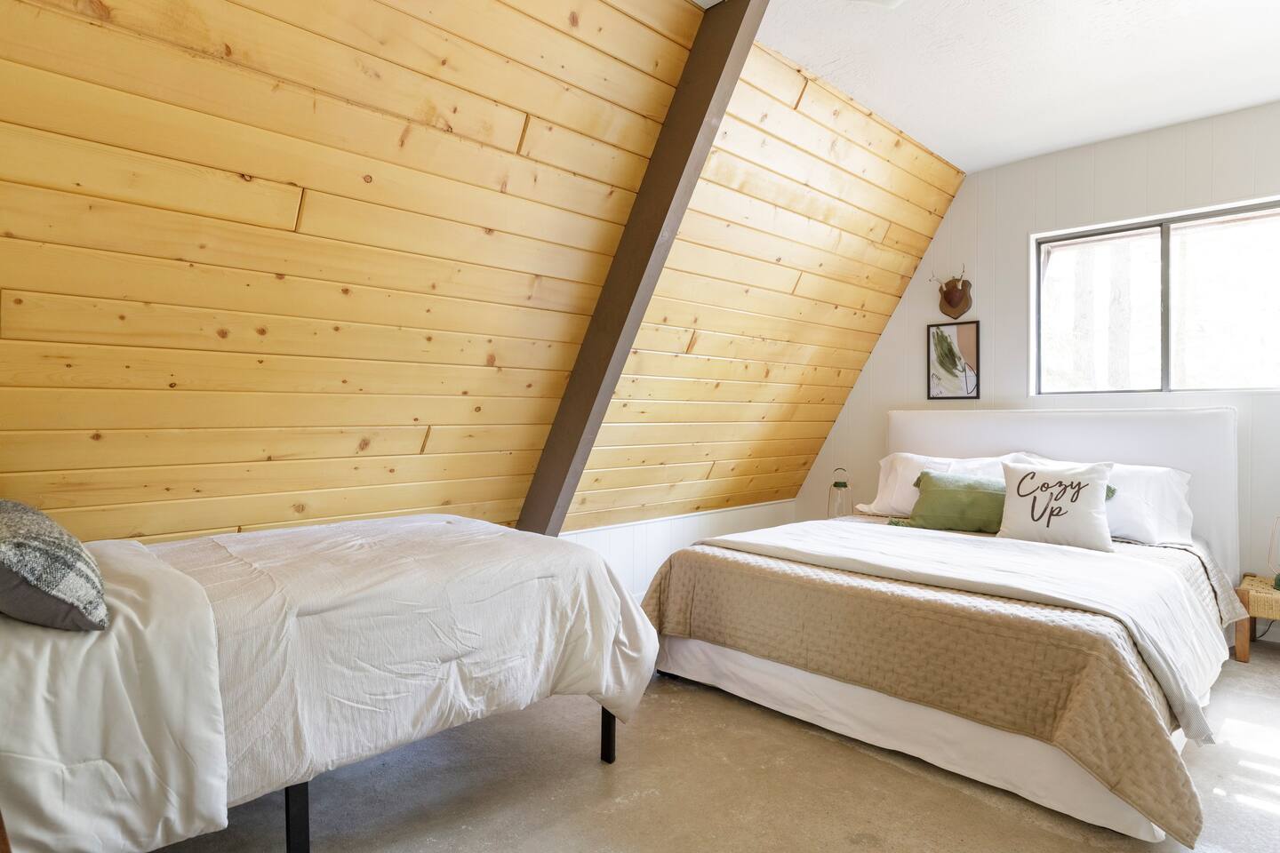 chambre sous combles maison A-Frame chambre sous combles maison A-Frame