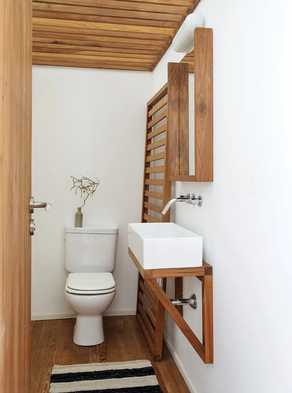 toilettes blanc et bois toilettes blanc et bois
