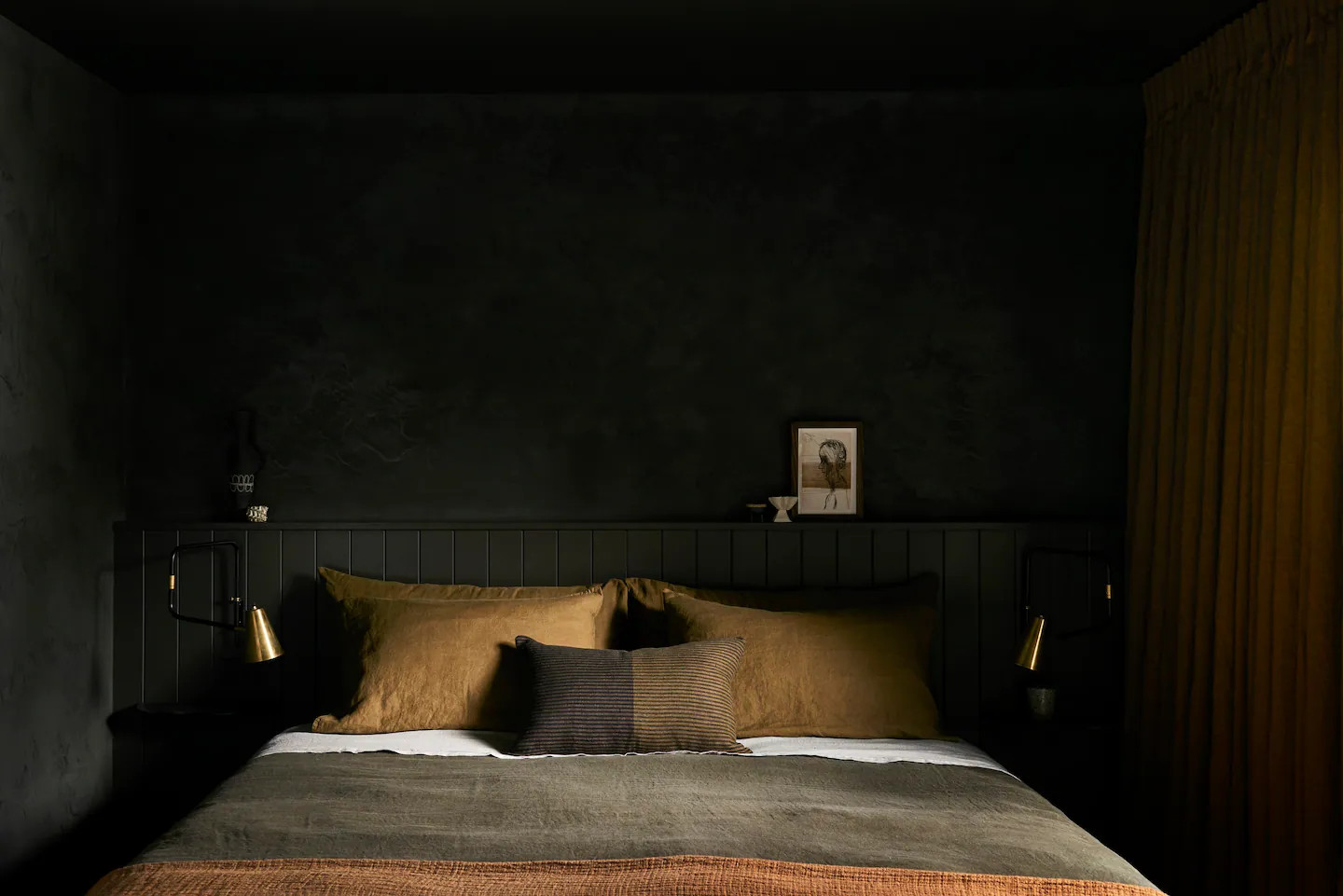 chambre murs noirs maison australie Airbnb chambre murs noirs maison australie Airbnb
