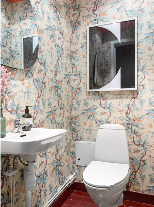 toilettes avec papier-peint toilettes avec papier-peint