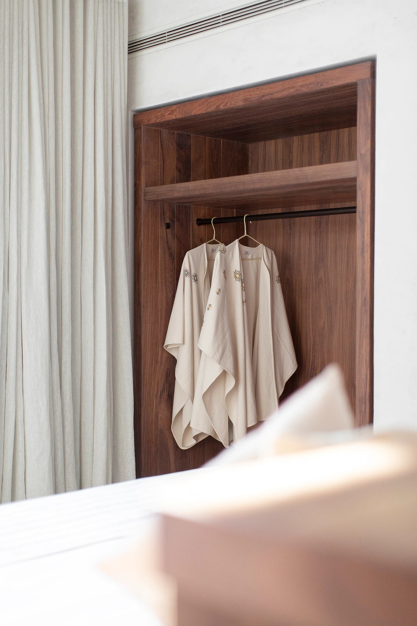 dressing ouvert en bois