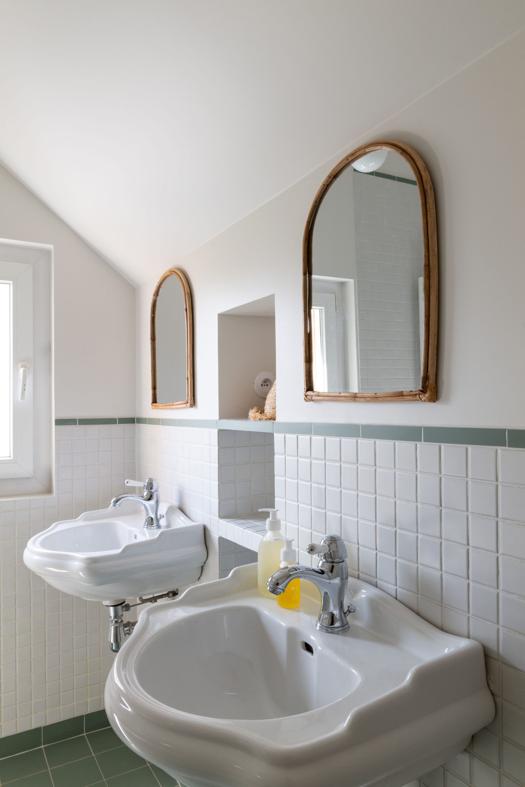 salle de bain vintage maison rénovée Paris par Camille Hermand salle de bain vintage maison rénovée Paris par Camille Hermand