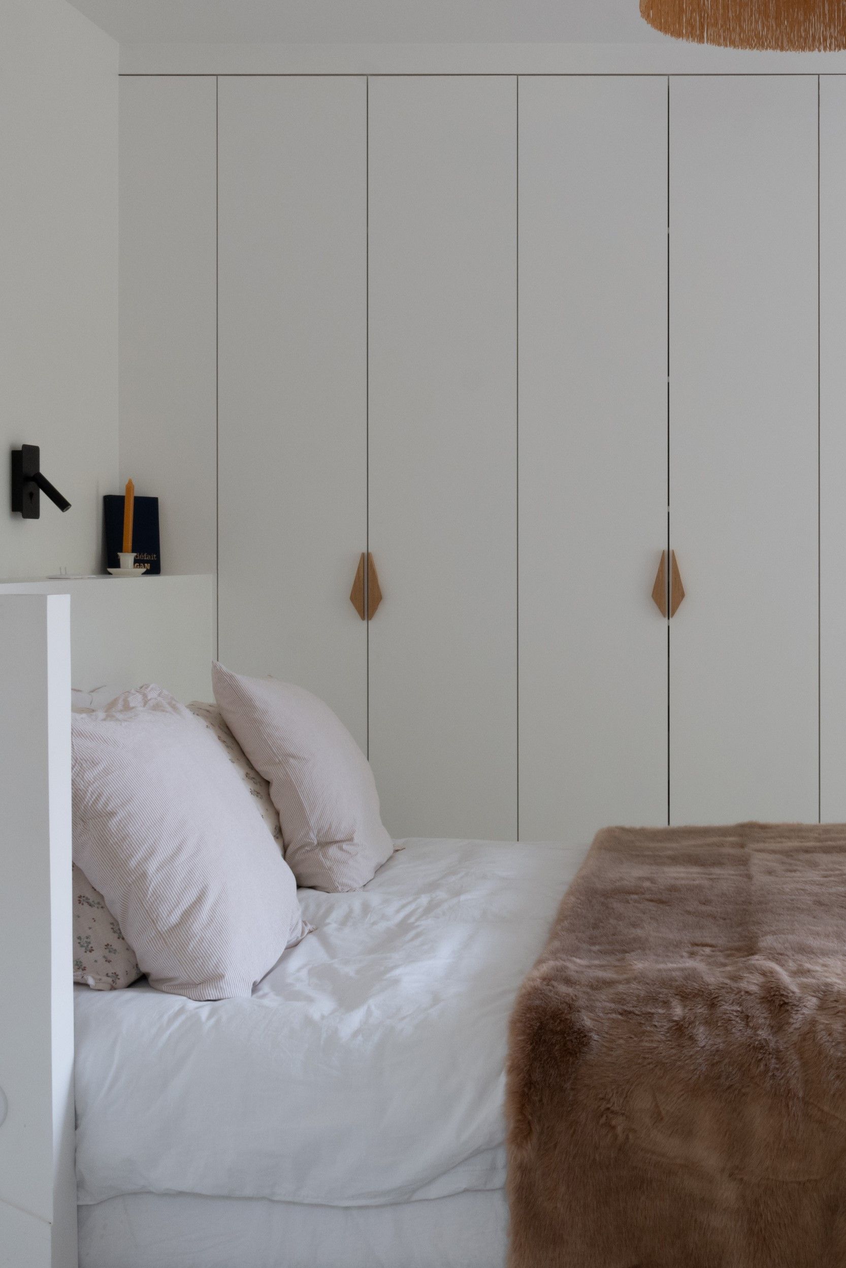 chambre parentale maison rénovée Paris par Camille Hermand chambre parentale maison rénovée Paris par Camille Hermand