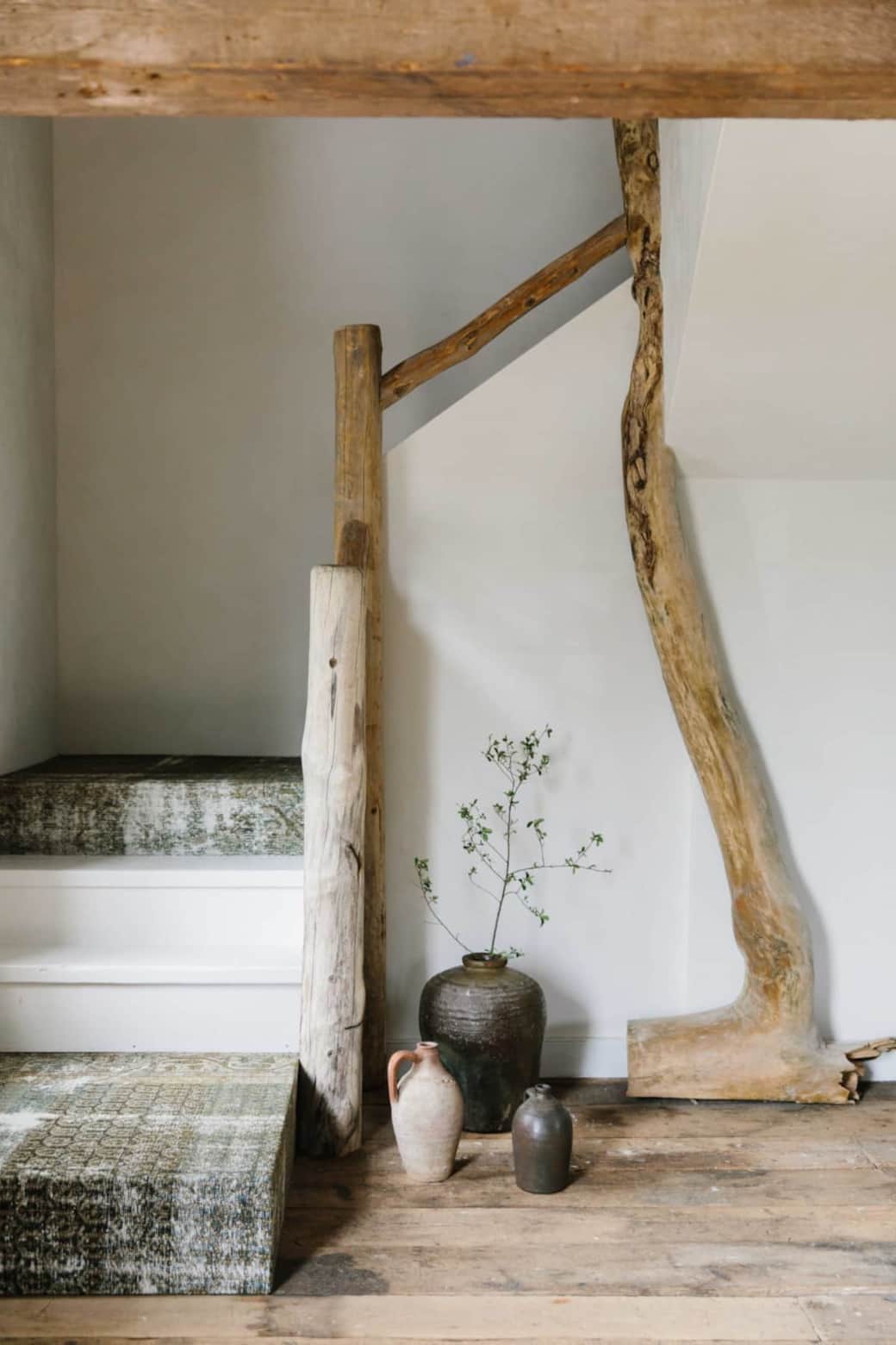 escalier rustique avec poutres