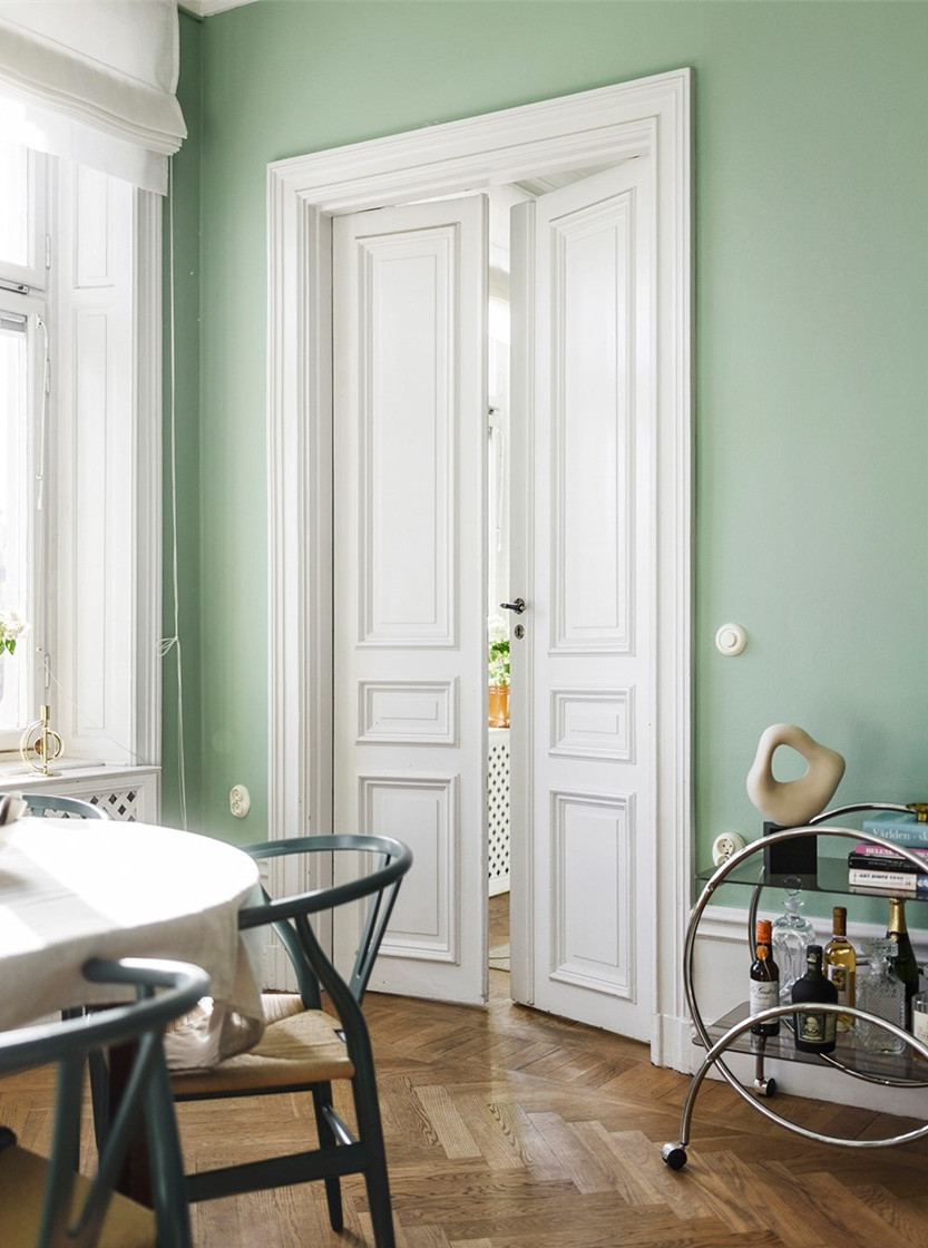 salon mur vert et portes blanches salon mur vert et portes blanches