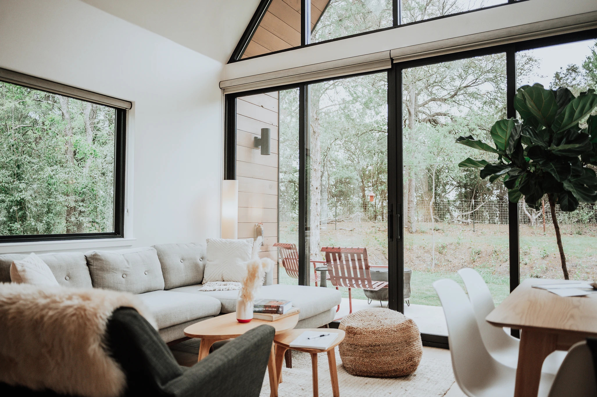 salon petite maison vitrée pour deux