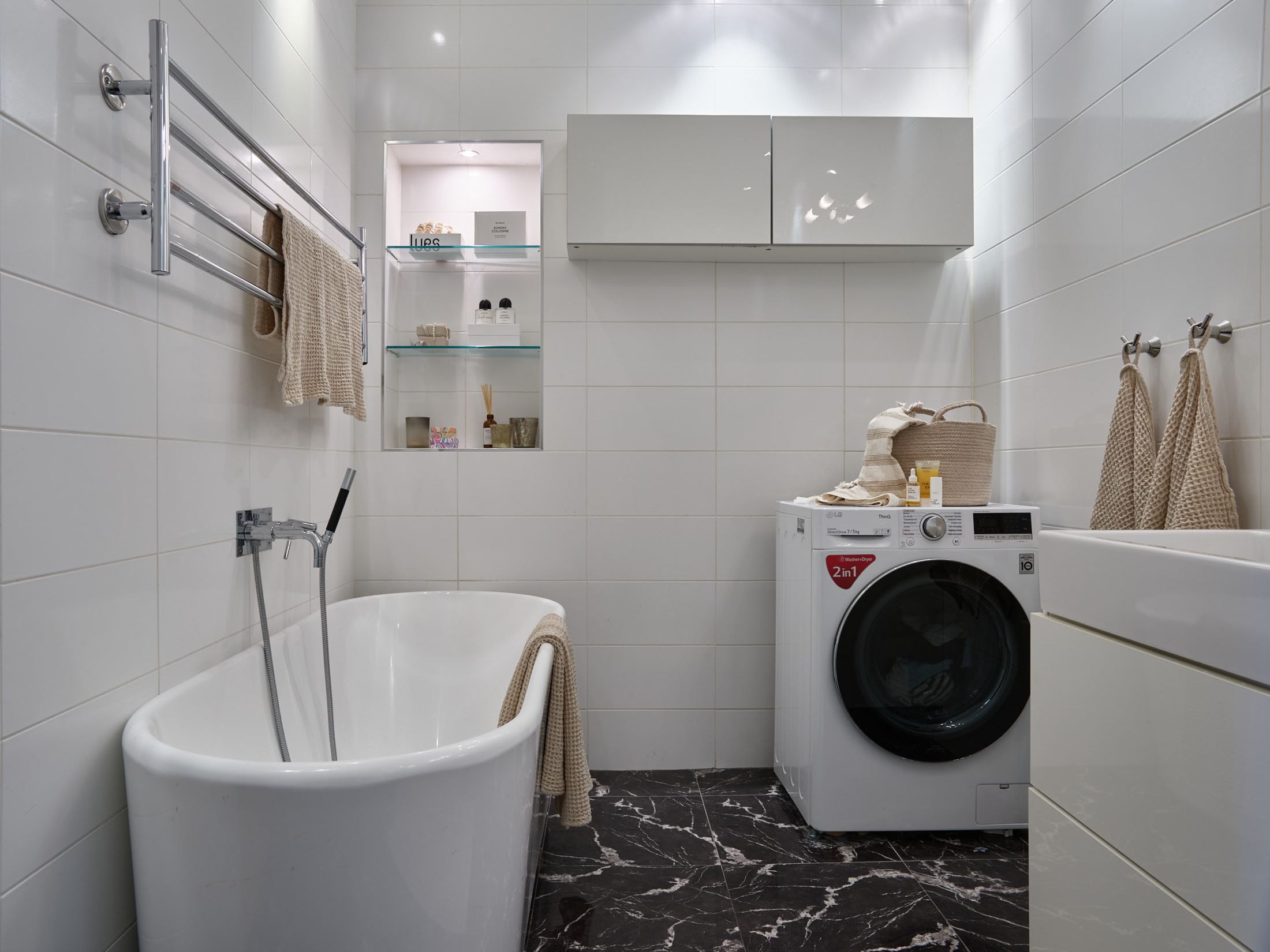 salle de bain design avec baignoire îlot salle de bain design avec baignoire îlot