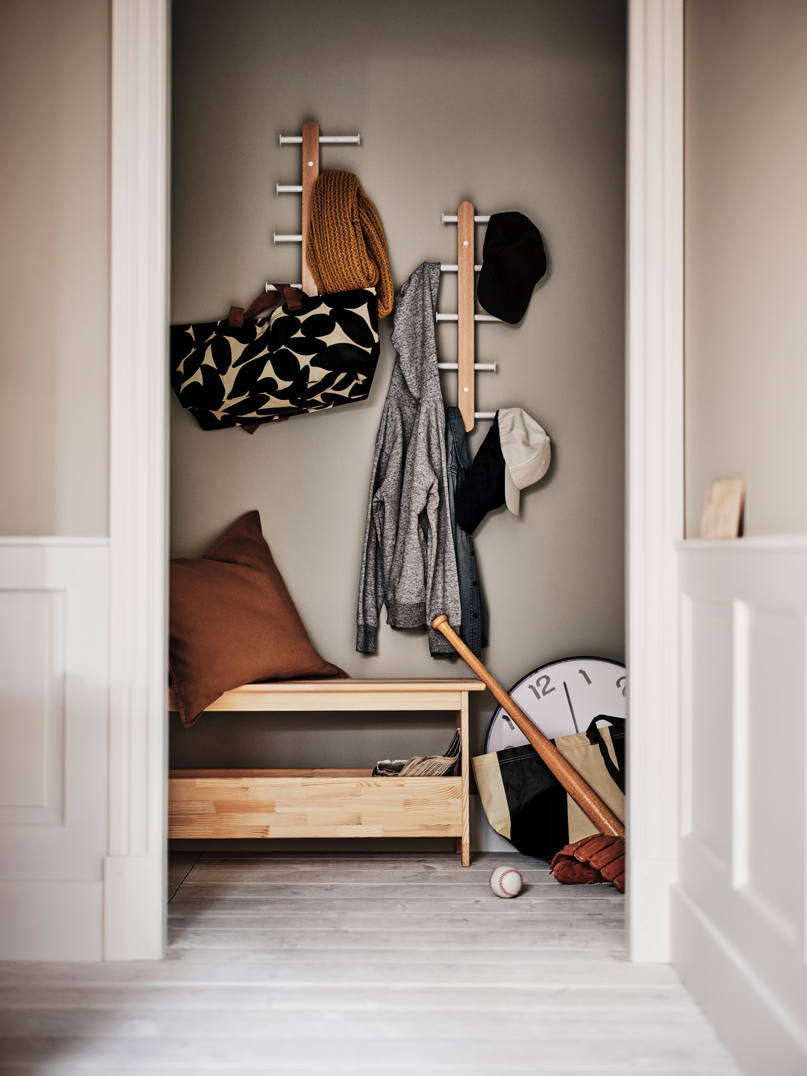 entrée avec porte-manteau IKEA entrée avec porte-manteau IKEA