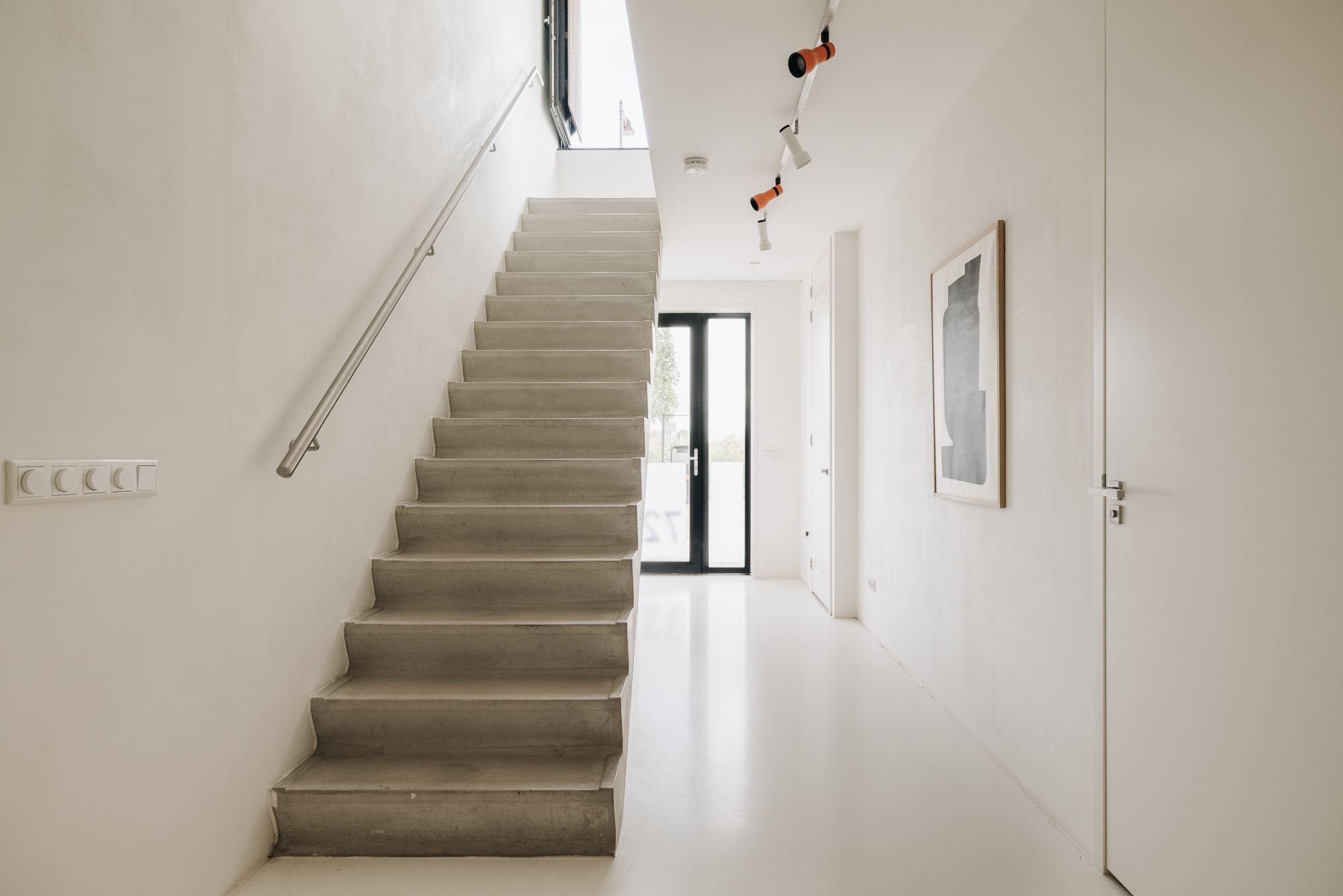 entrée appartement design avec escalier béton entrée appartement design avec escalier béton